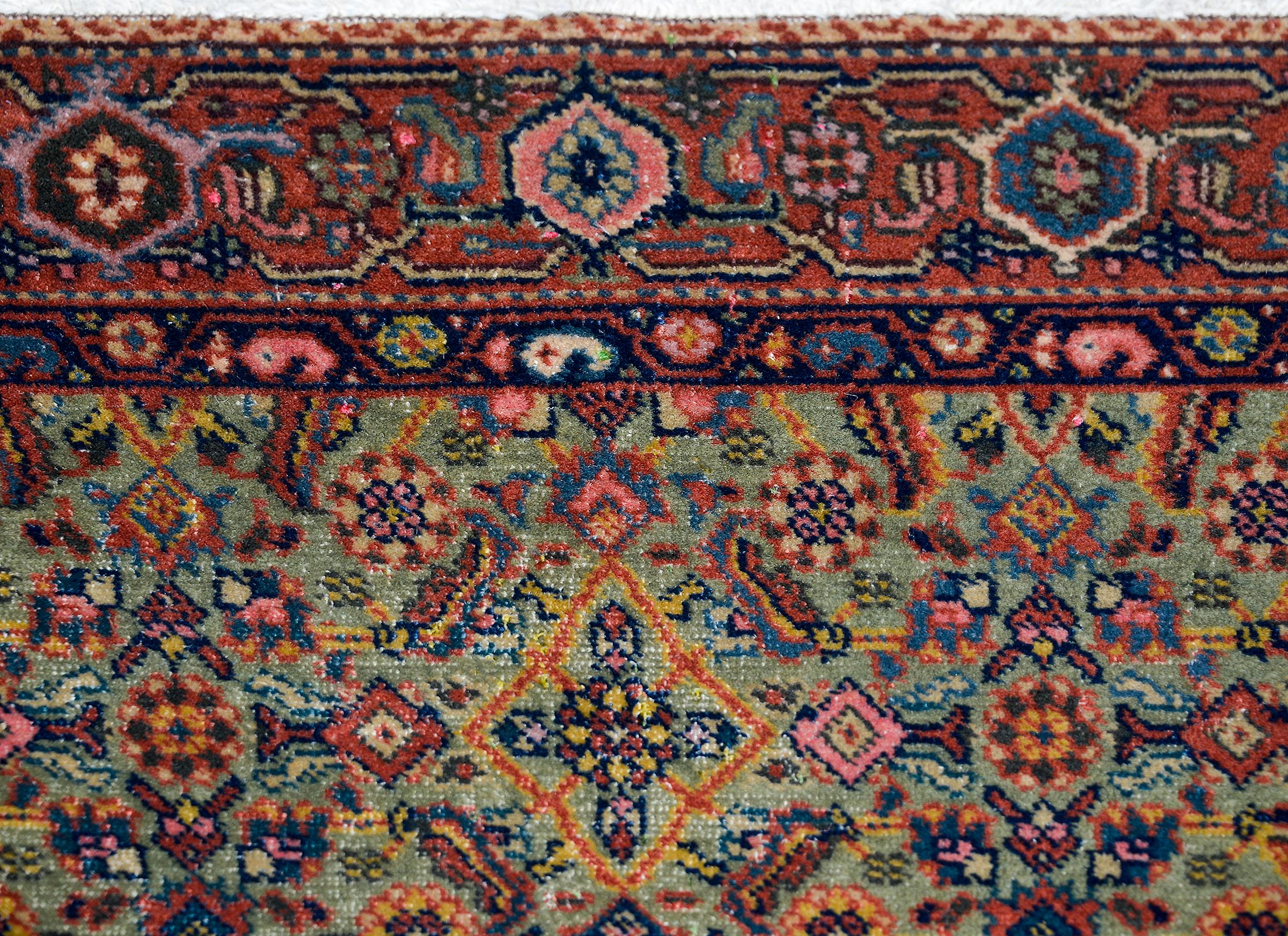 Early 20th Century Sultanabad Rug For Sale 2