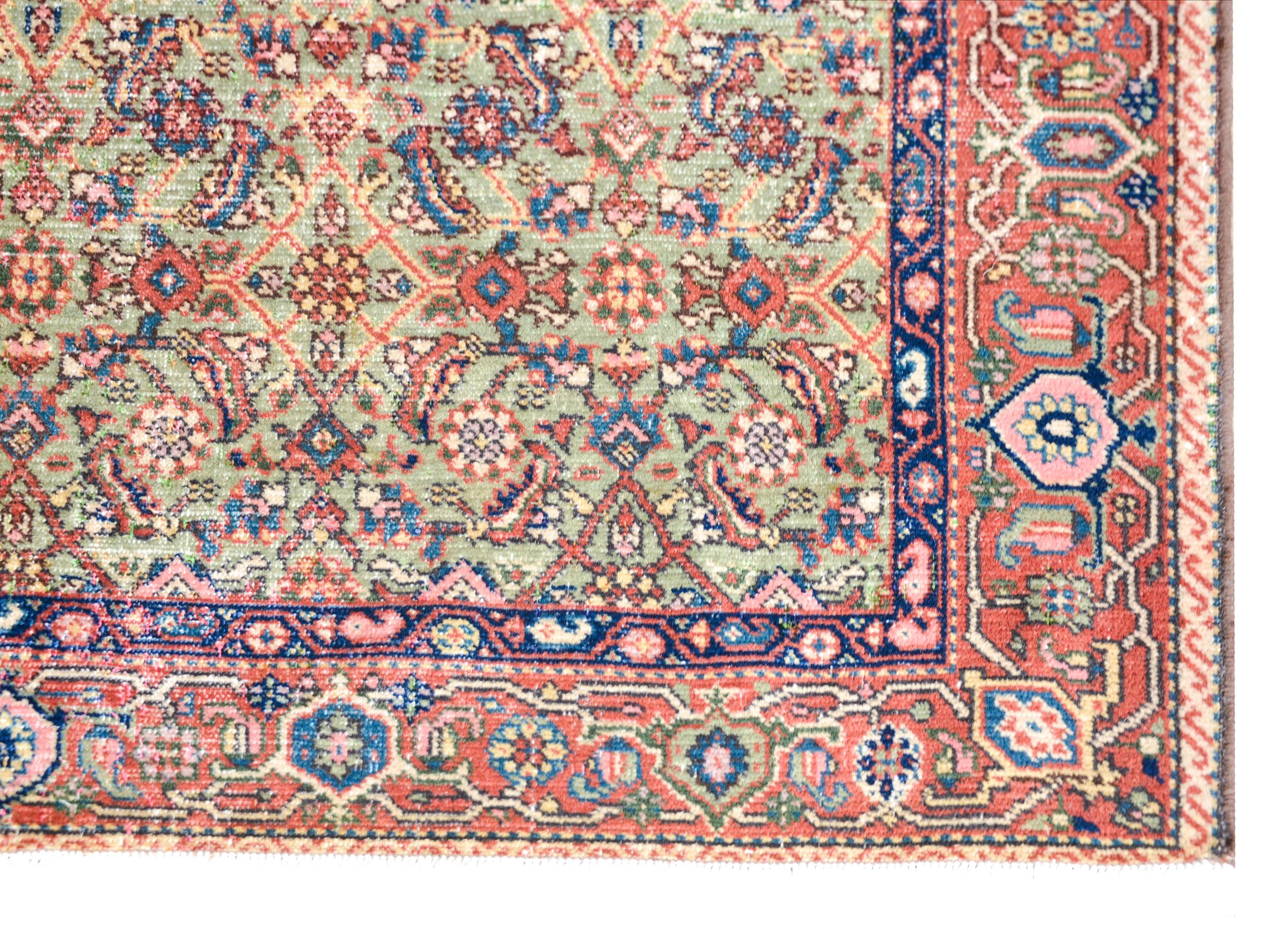 Early 20th Century Sultanabad Rug For Sale 3