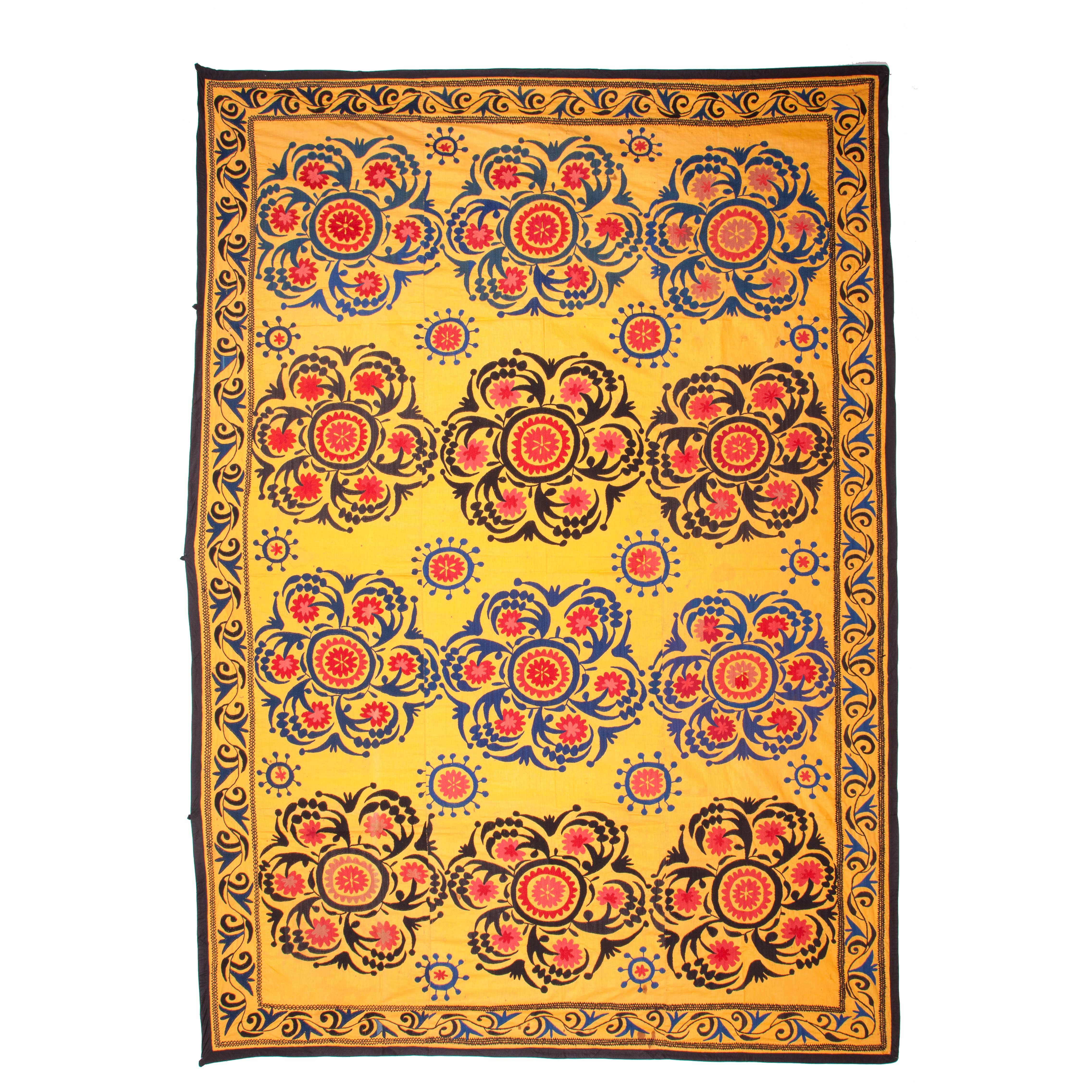Early 20th Century Suzani from Samarkand, Uzbekistan, Central Asia For Sale