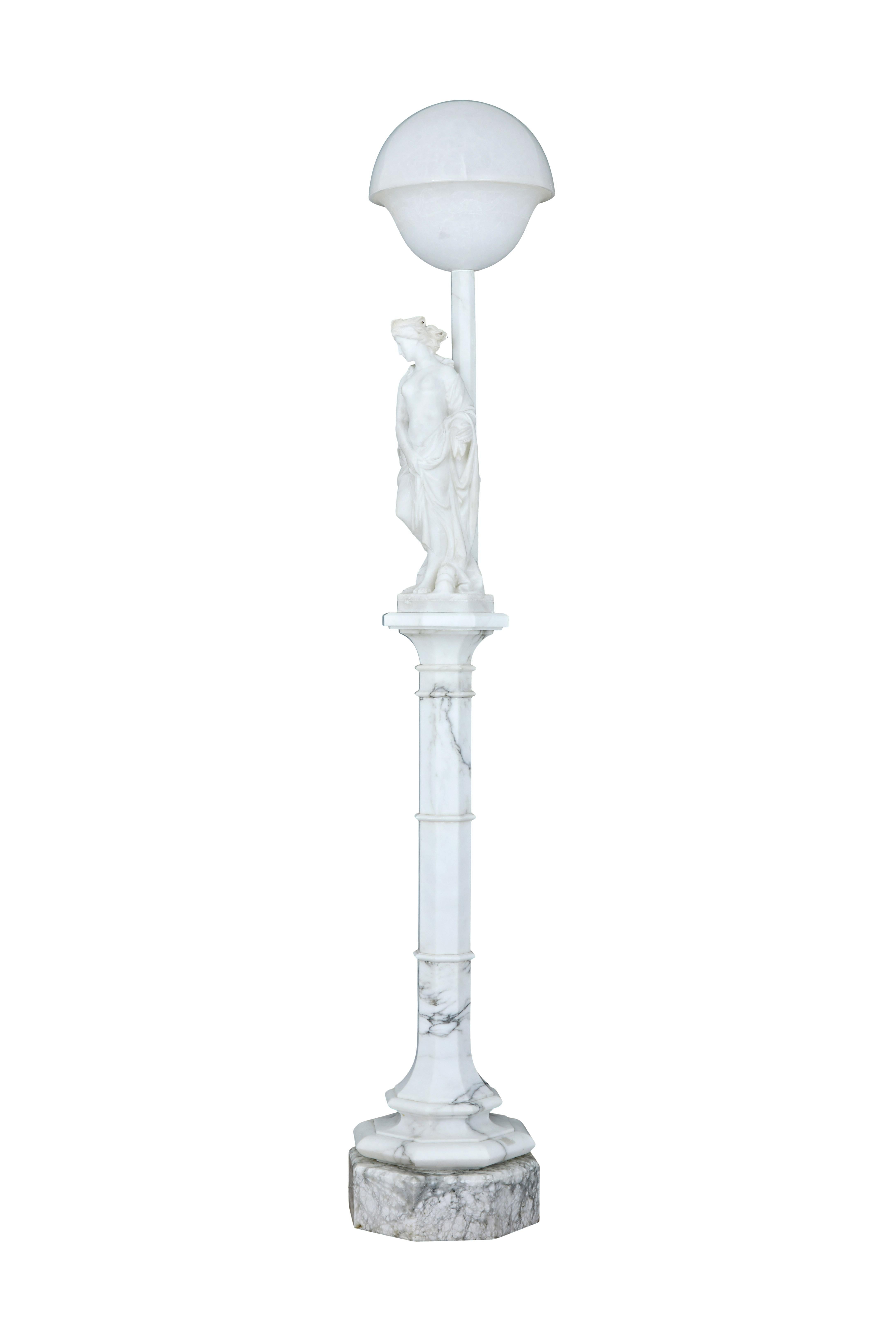 Schwedische figurale Lampe aus Alabaster des frühen 20. Jahrhunderts im Angebot 2