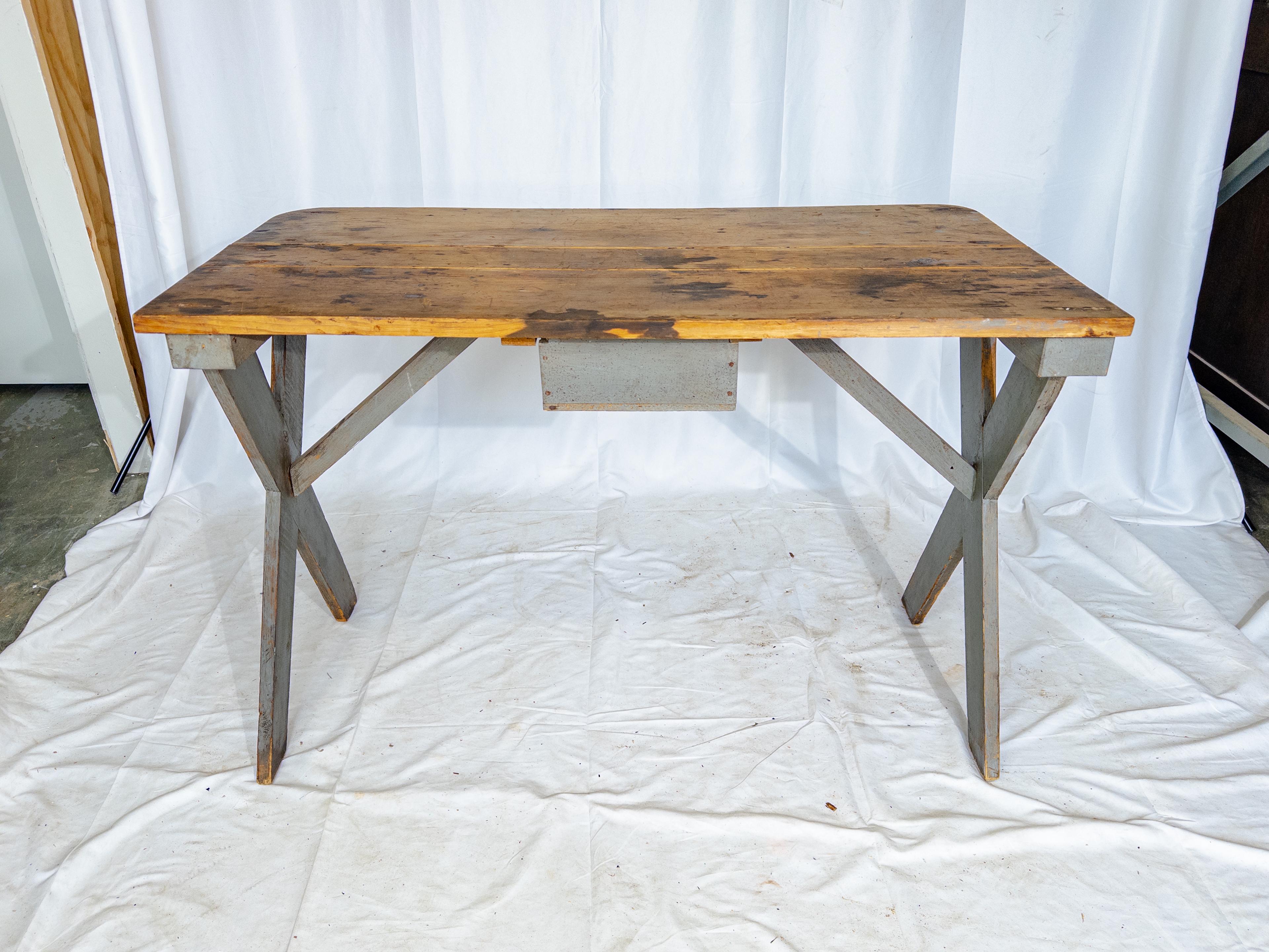 Early 20th Century Swedish Farm Table For Sale 2