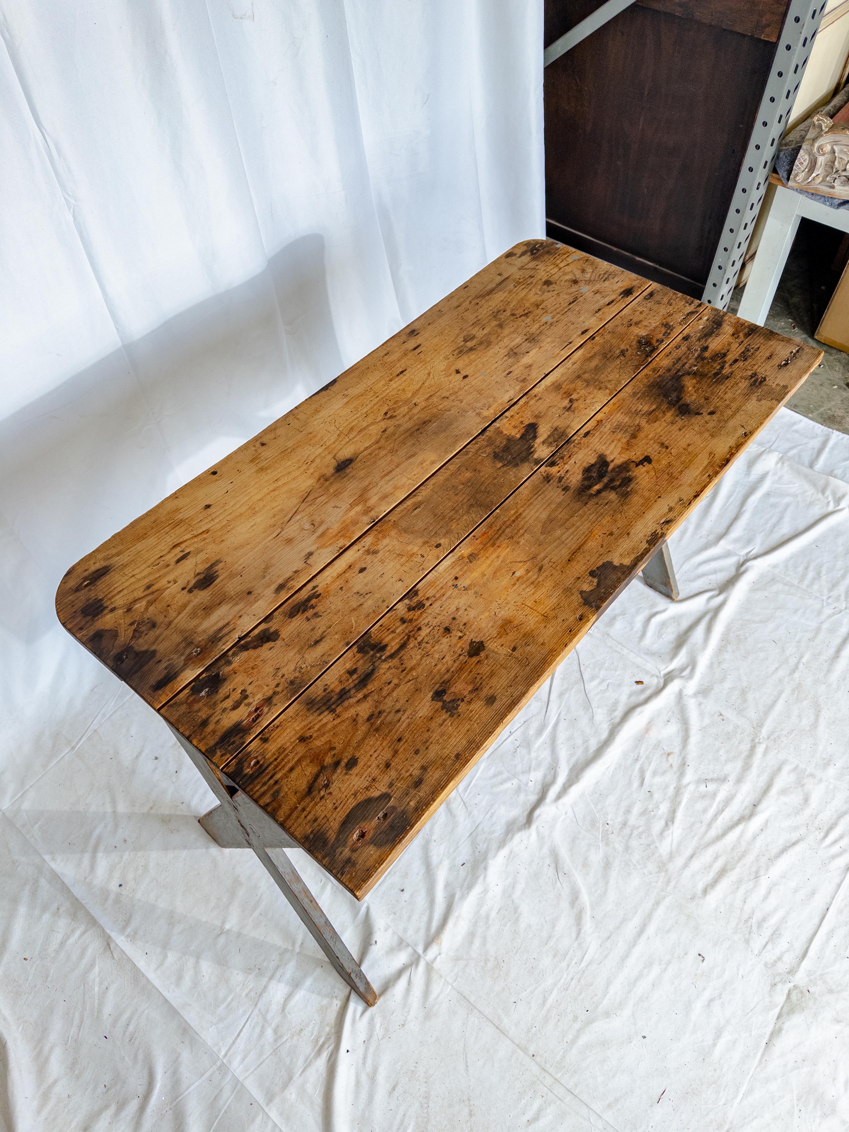 Early 20th Century Swedish Farm Table For Sale 3