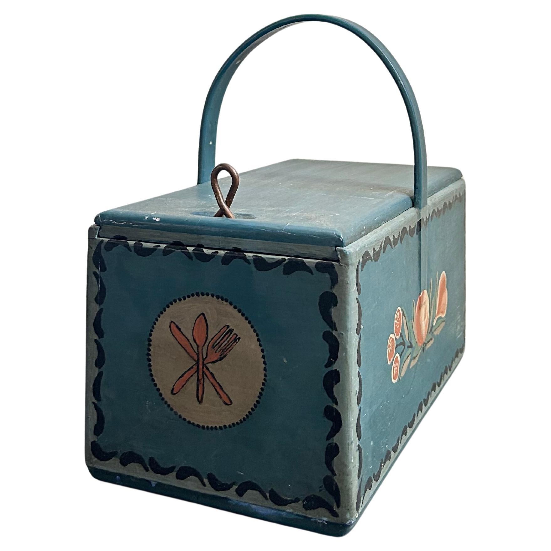Early 20th Century Swedish Folk Art Painted Wooden Lunch Box, circa 1910