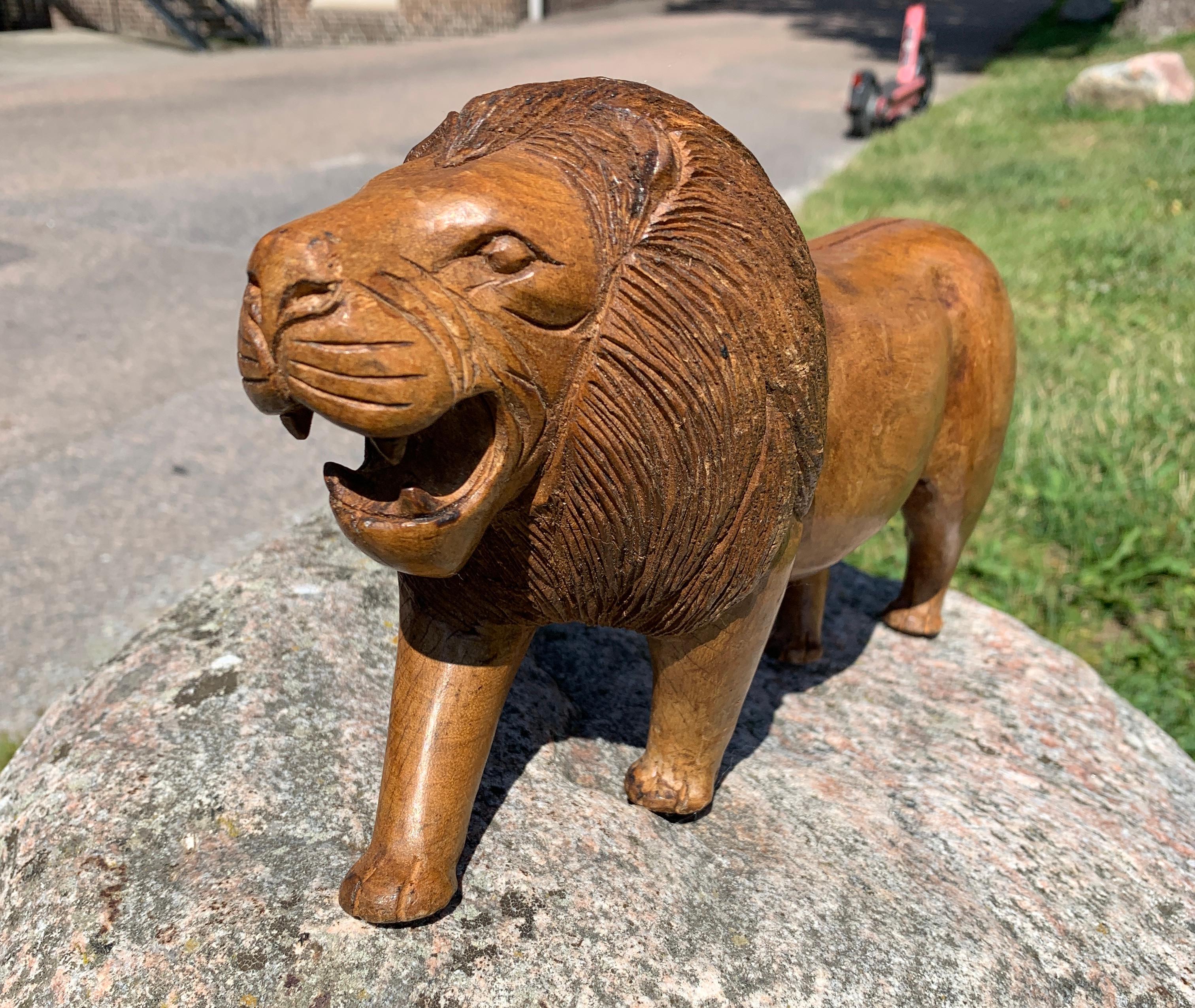 Early 20th Century Swedish Folk Art Sculpture of a Lion 5