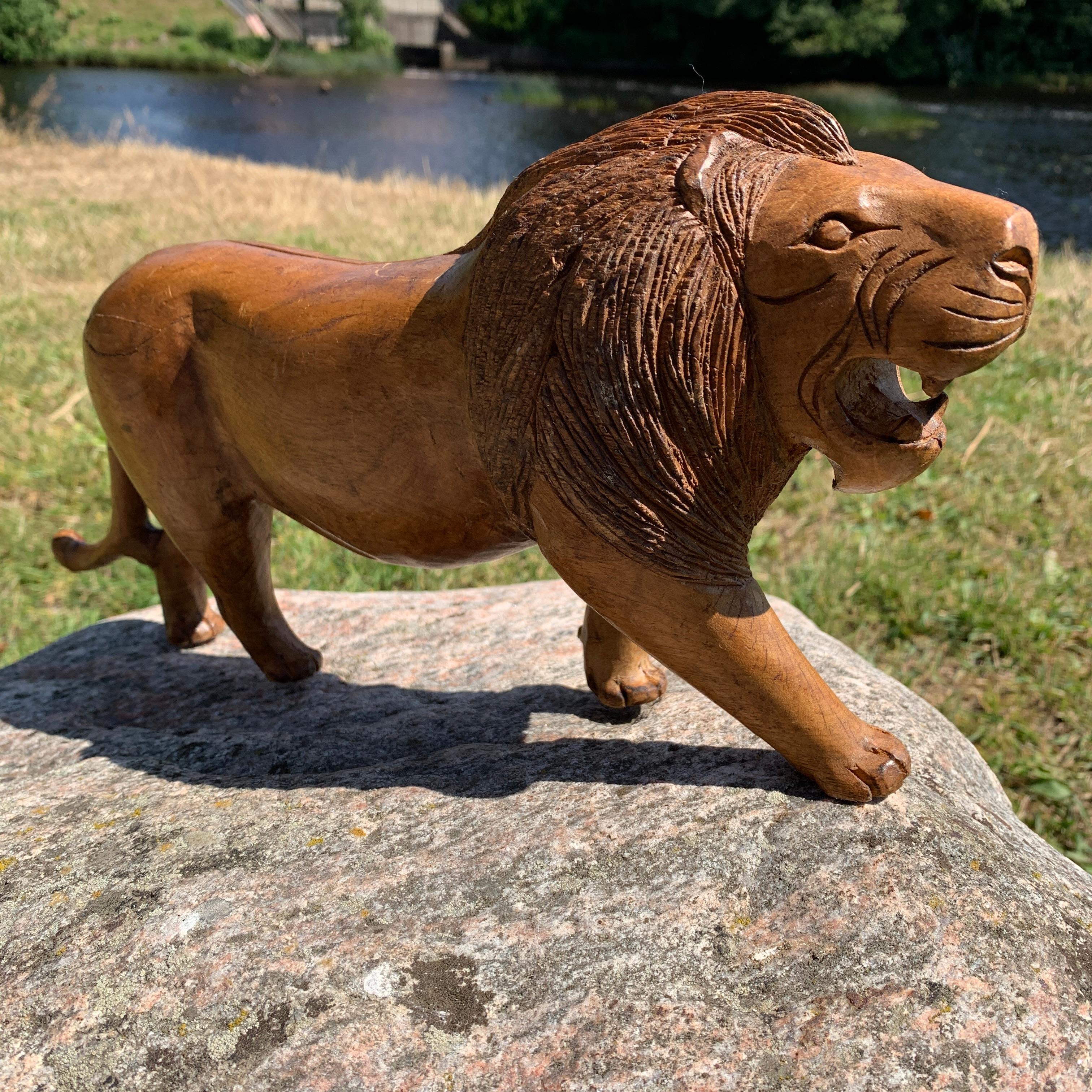 Early 20th Century Swedish Folk Art Sculpture of a Lion 6