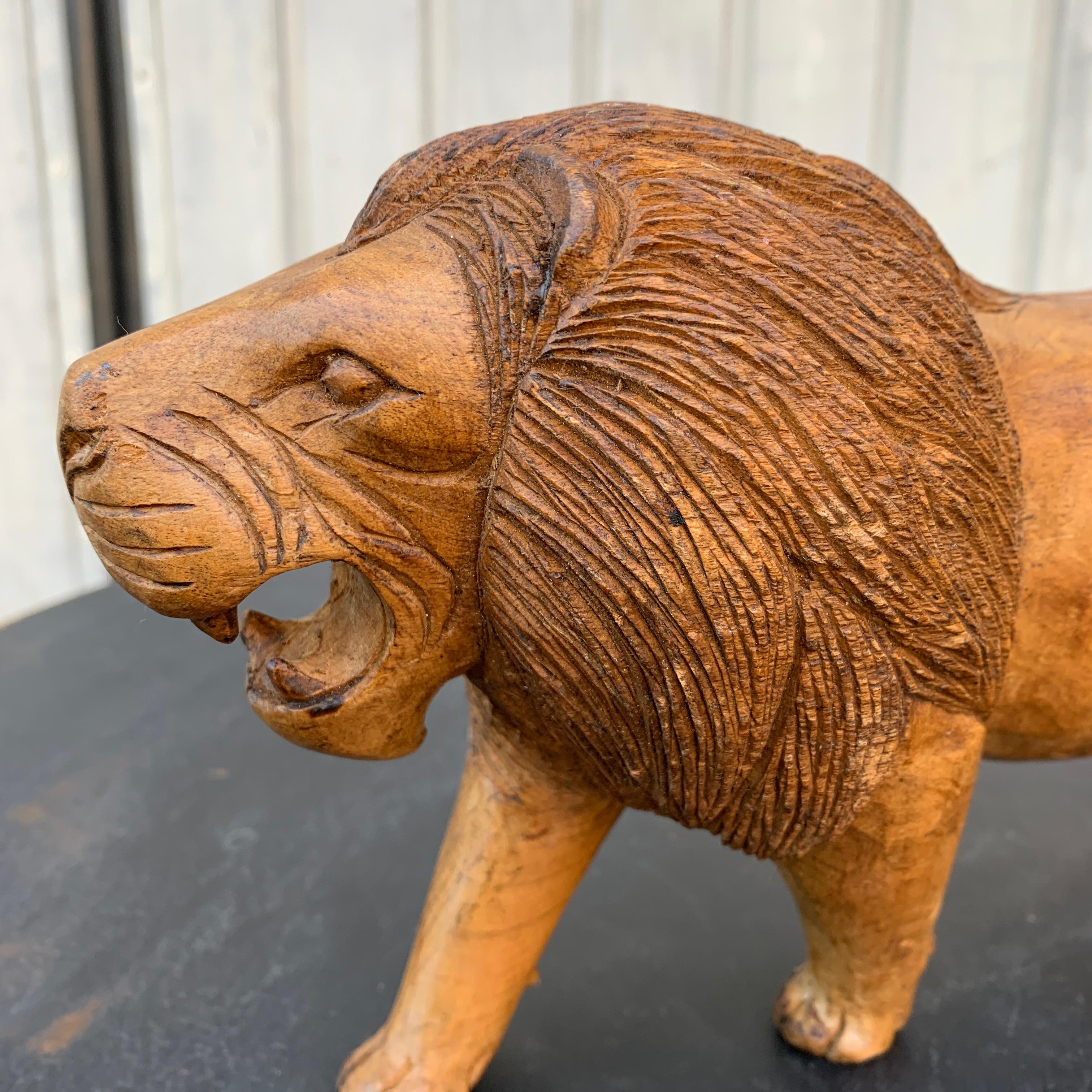 Early 20th Century Swedish Folk Art Sculpture of a Lion 12