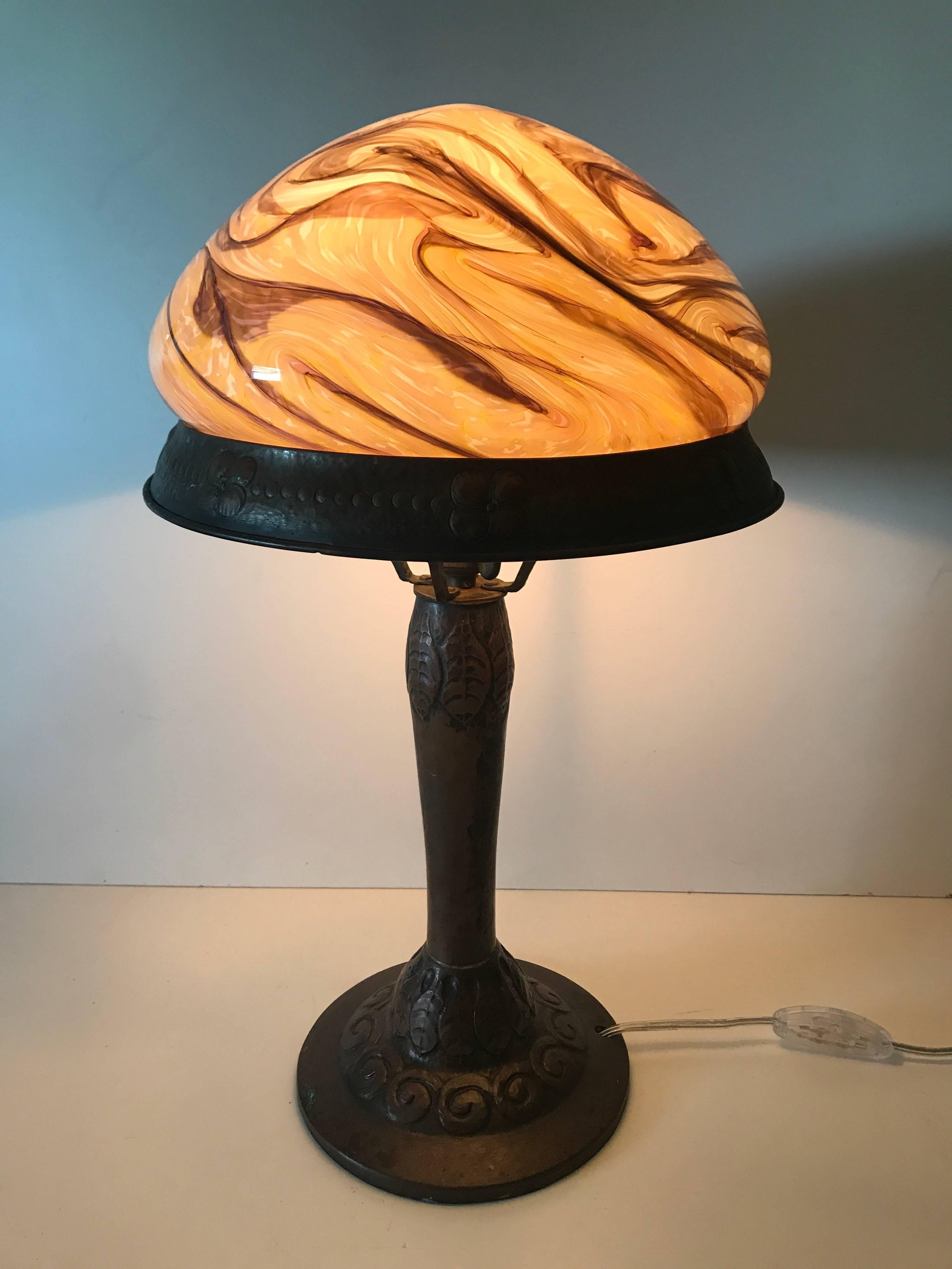 Early 20th Century Swedish Jugend Art Nouveau Copper and Glass Table Lamp For Sale 9