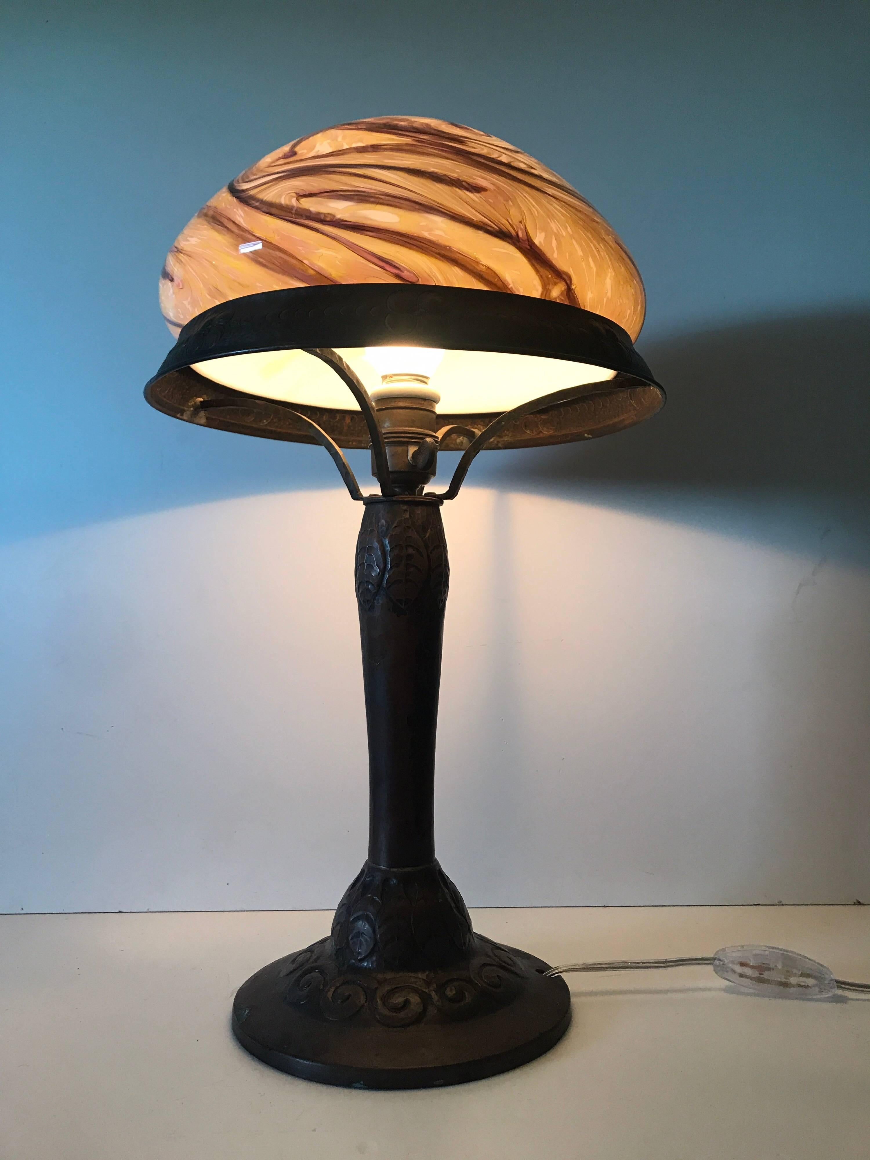 Early 20th Century Swedish Jugend Art Nouveau Copper and Glass Table Lamp For Sale 10