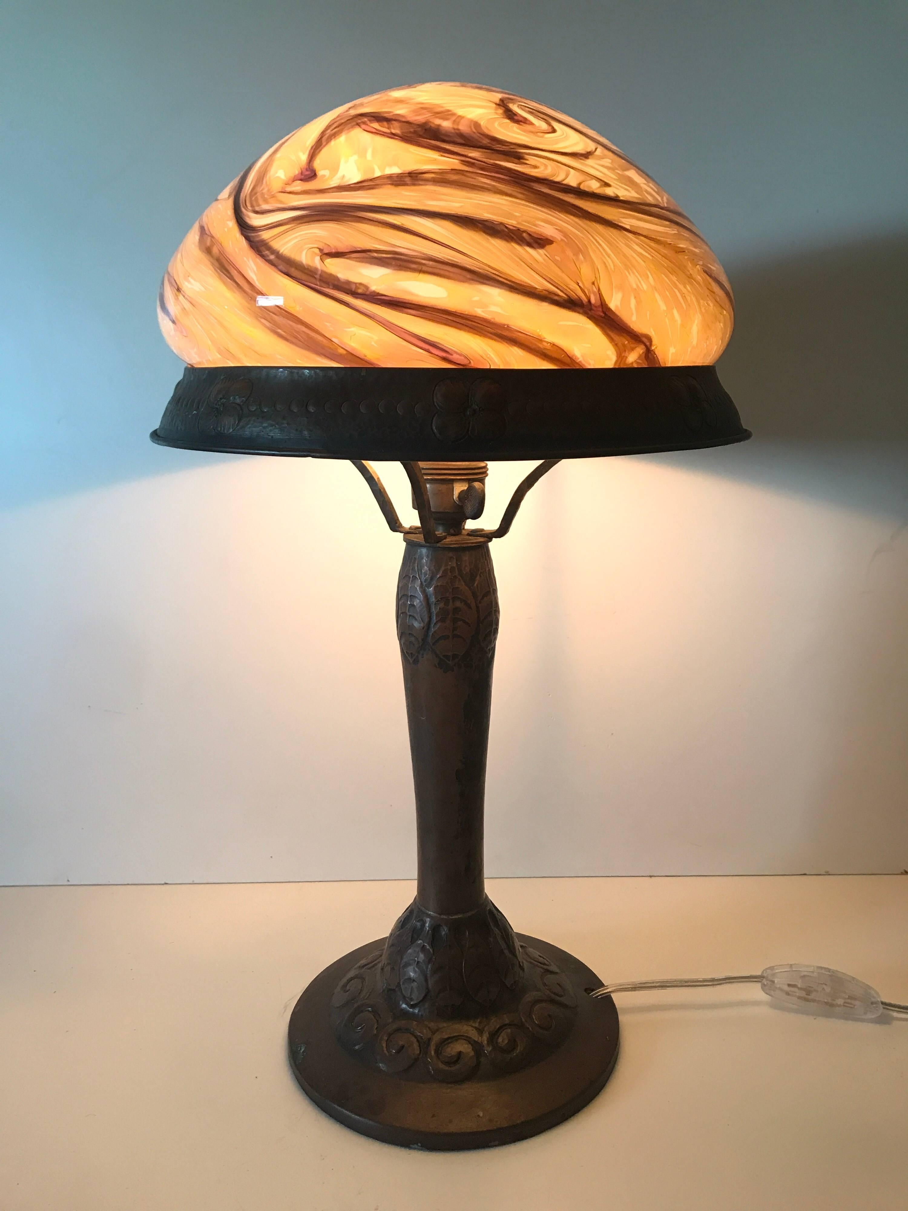 Early 20th Century Swedish Jugend Art Nouveau Copper and Glass Table Lamp For Sale 11