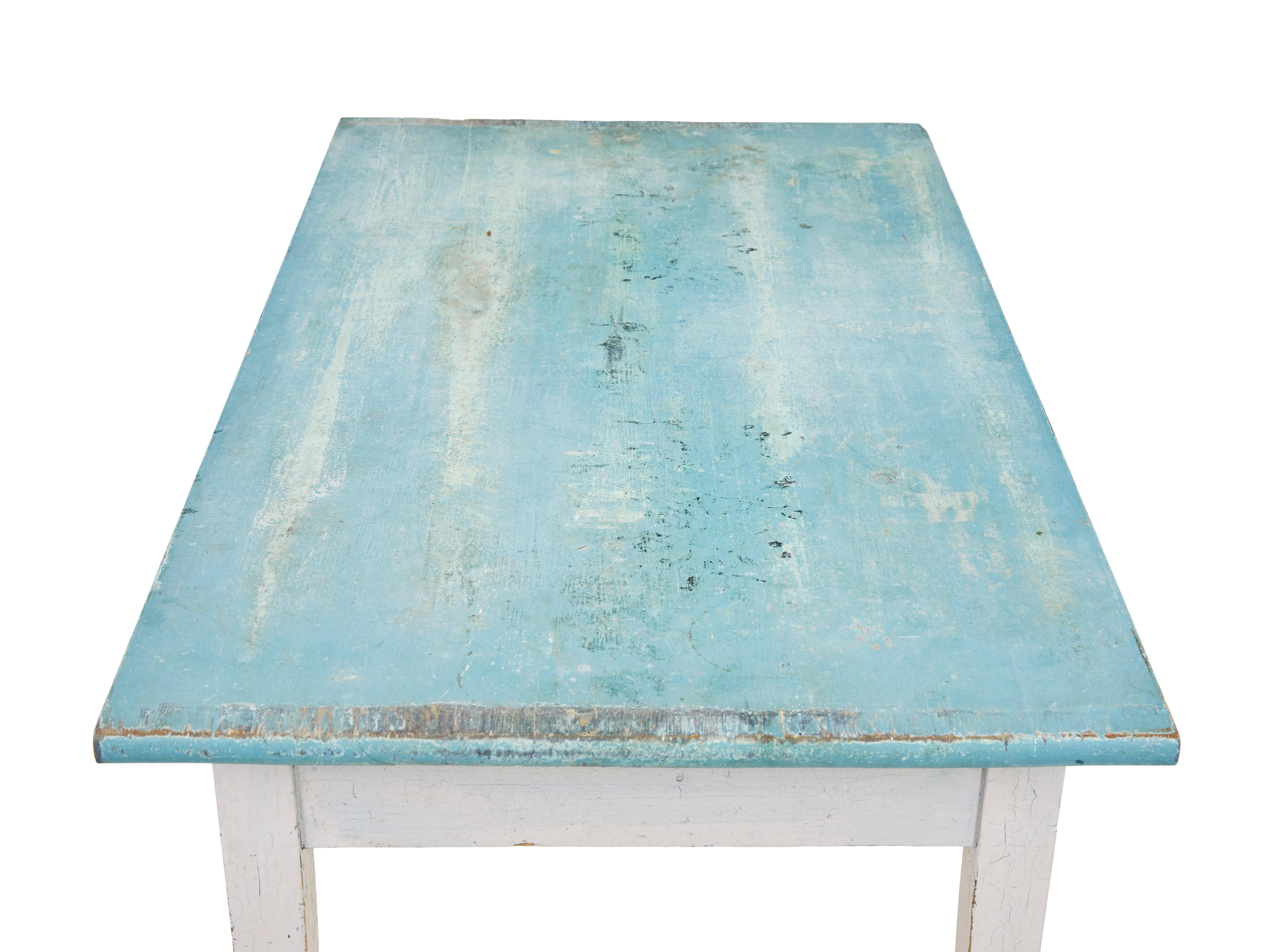 Gustavian Early 20th century Swedish painted occasional table For Sale