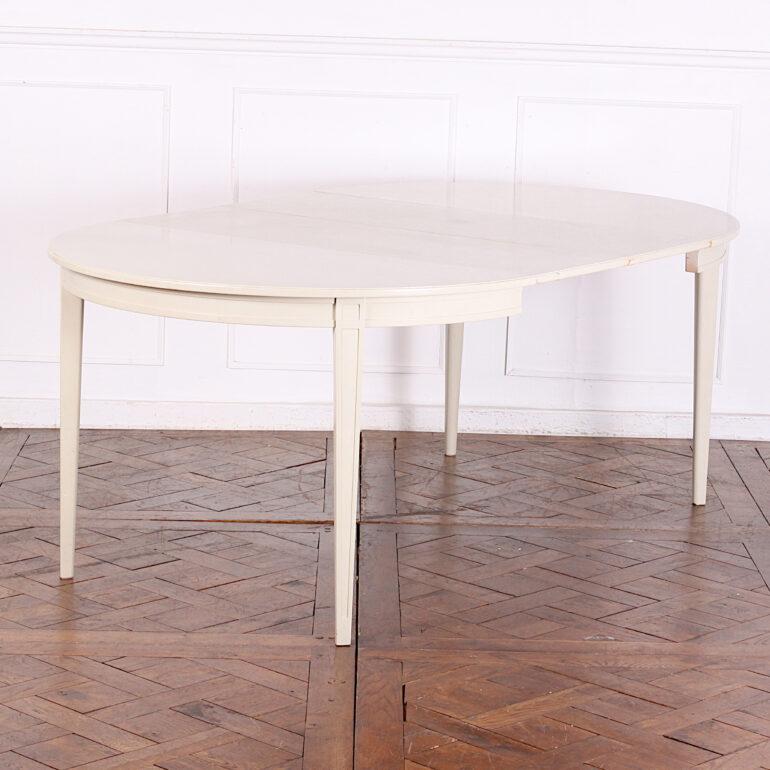 Beech Early 20th Century Swedish Painted Round Dining Table