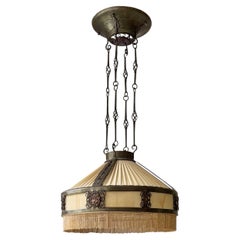 Lampada a sospensione svedese dei primi anni del XX secolo in bronzo e Swedish art glass