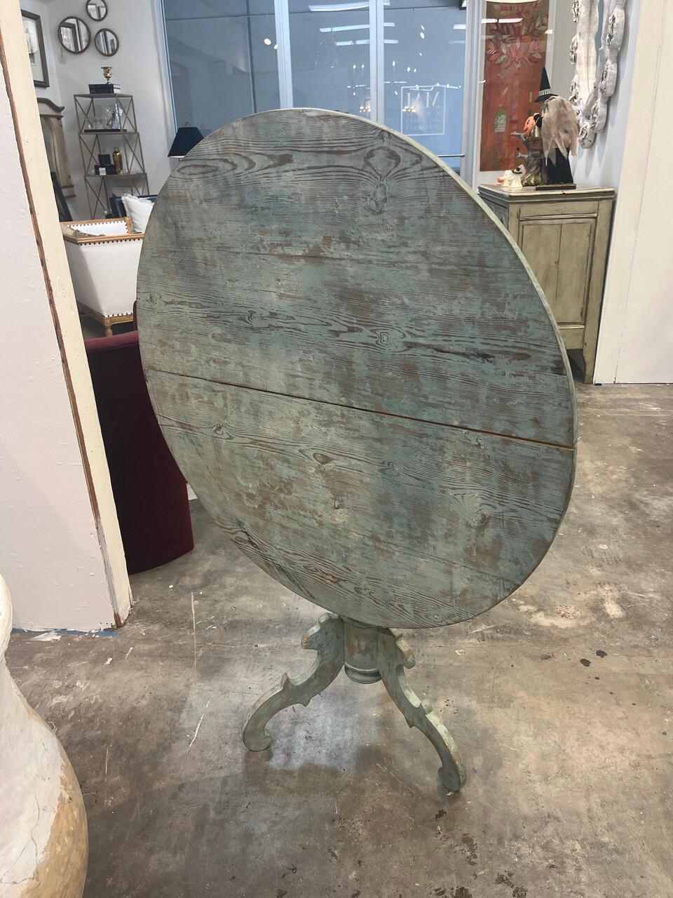 Early 20th Century Swedish Tilt Top Table For Sale 3