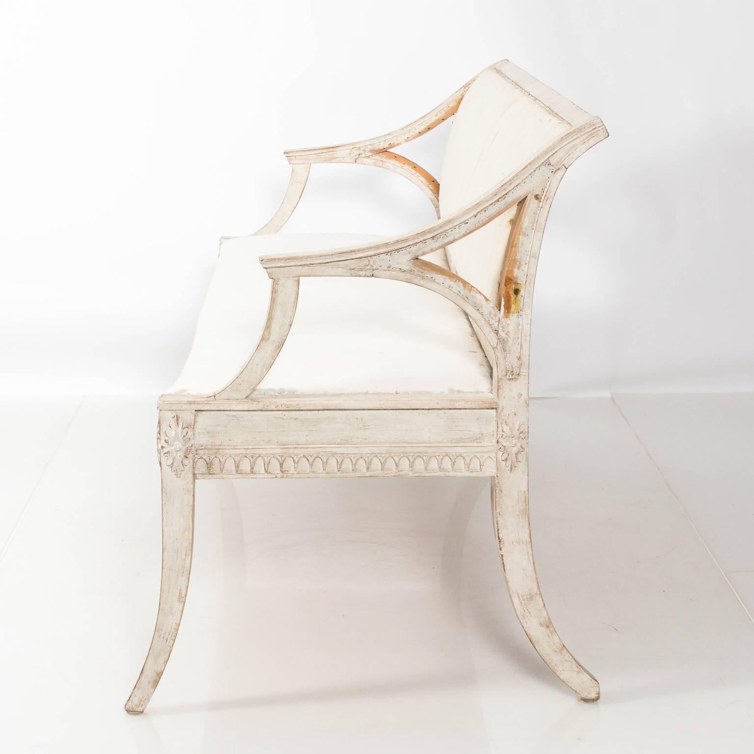 Early 20th Century Swedish White Painted Gustavian Style Settee For Sale 9