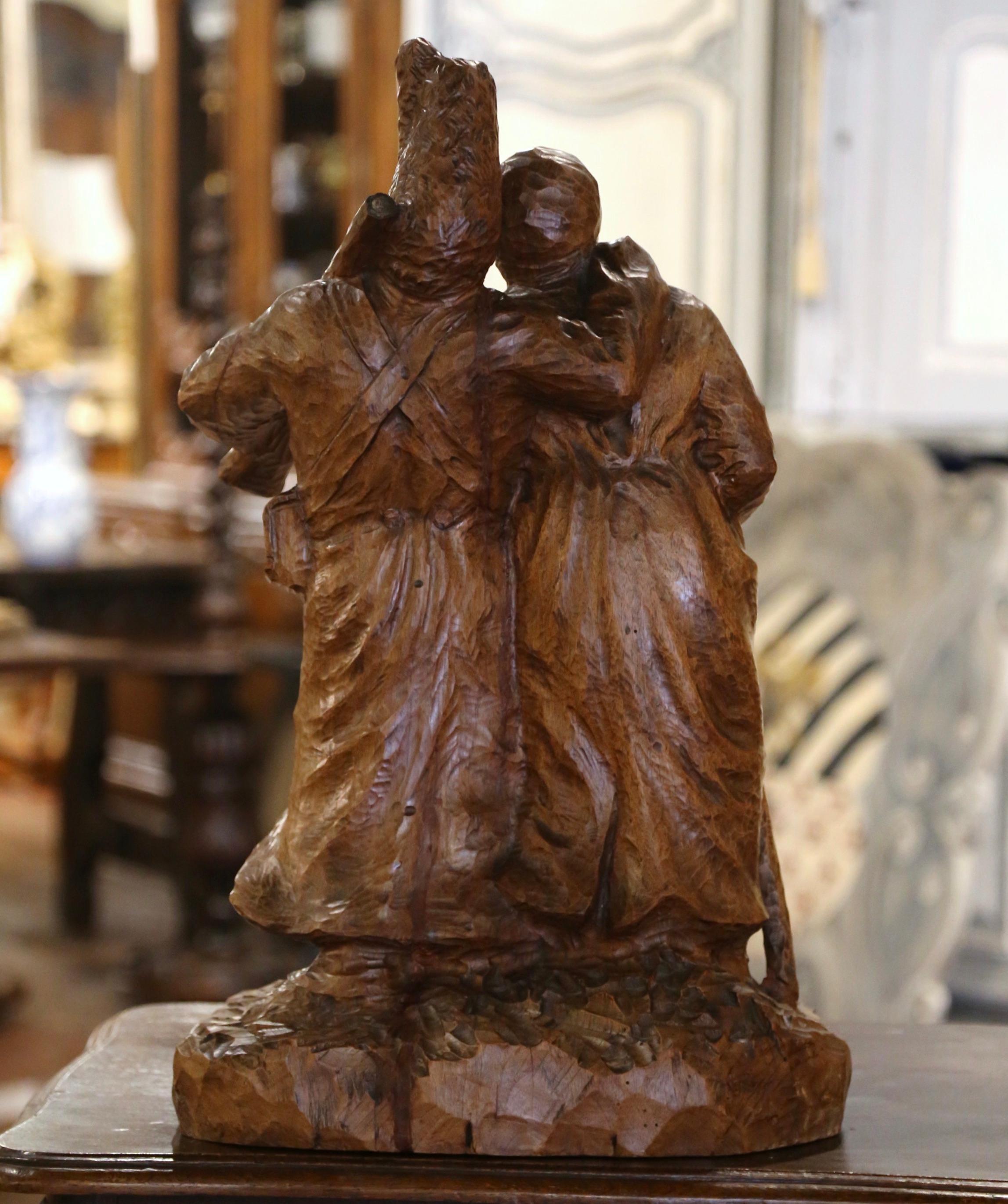 Composition sculpturale en noyer suisse du début du 20e siècle signée Carl Binder en vente 1