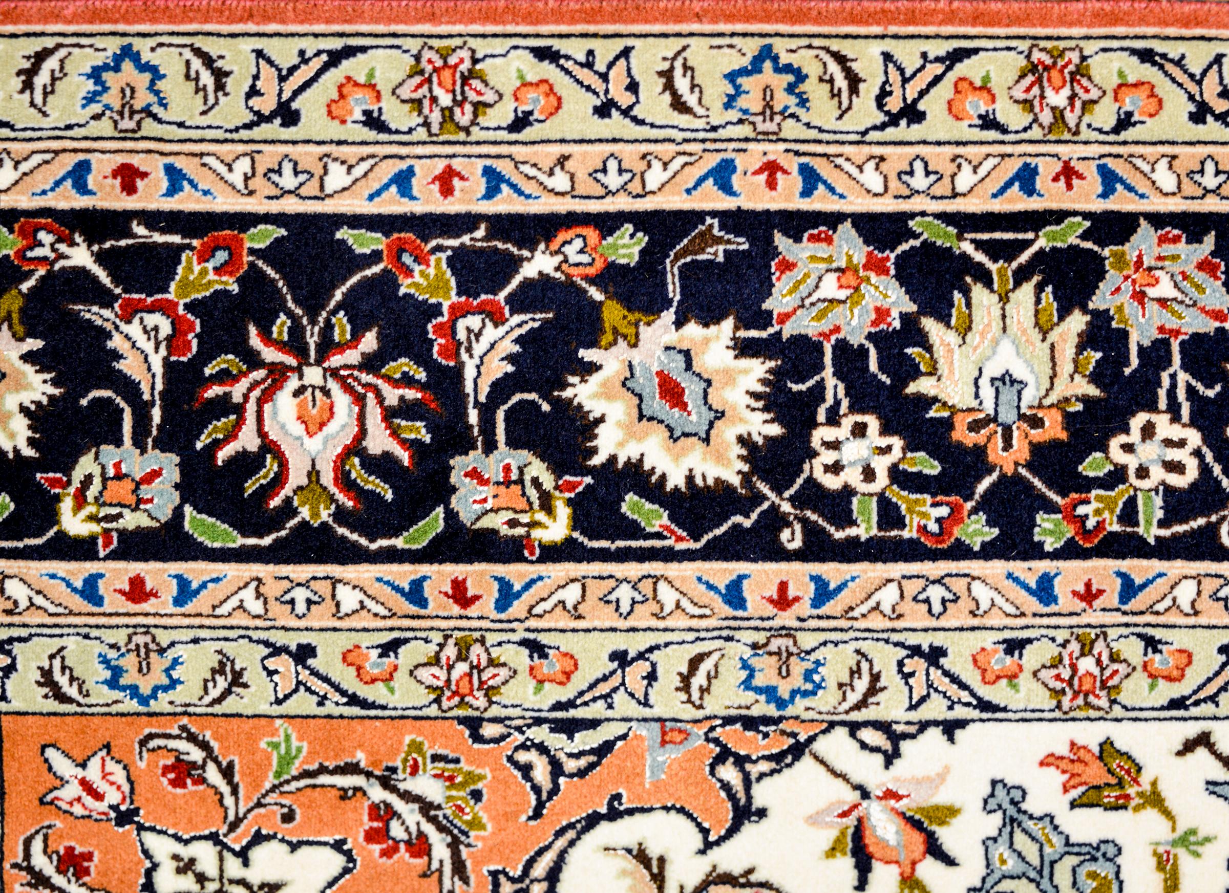 Tabriz-Teppich, ca. 1980er Jahre (20. Jahrhundert) im Angebot