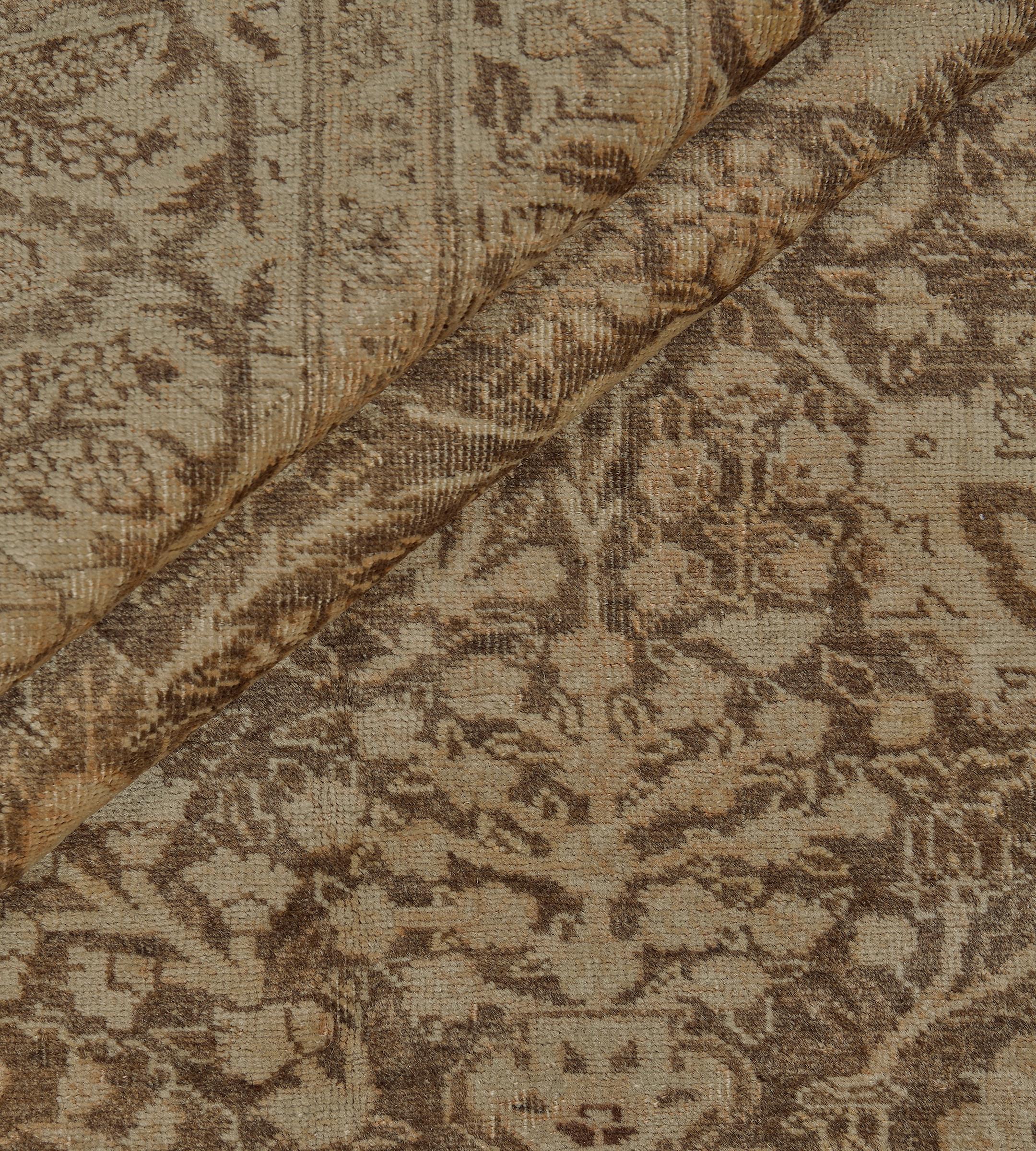 Tapis de Tabriz du début du XXᵉ siècle provenant du nord-ouest de la Perse en vente 5