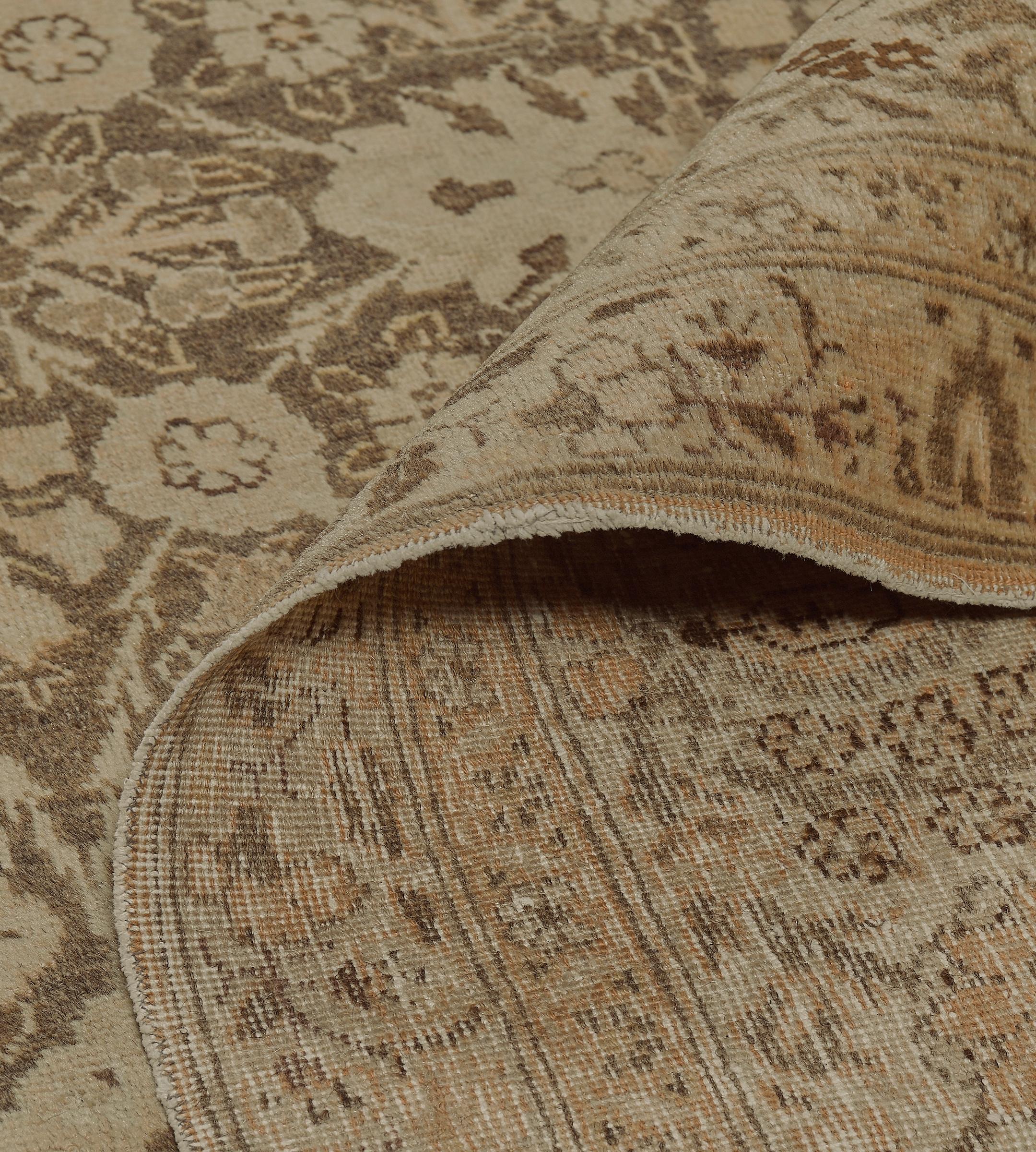 Tapis de Tabriz du début du XXᵉ siècle provenant du nord-ouest de la Perse en vente 6
