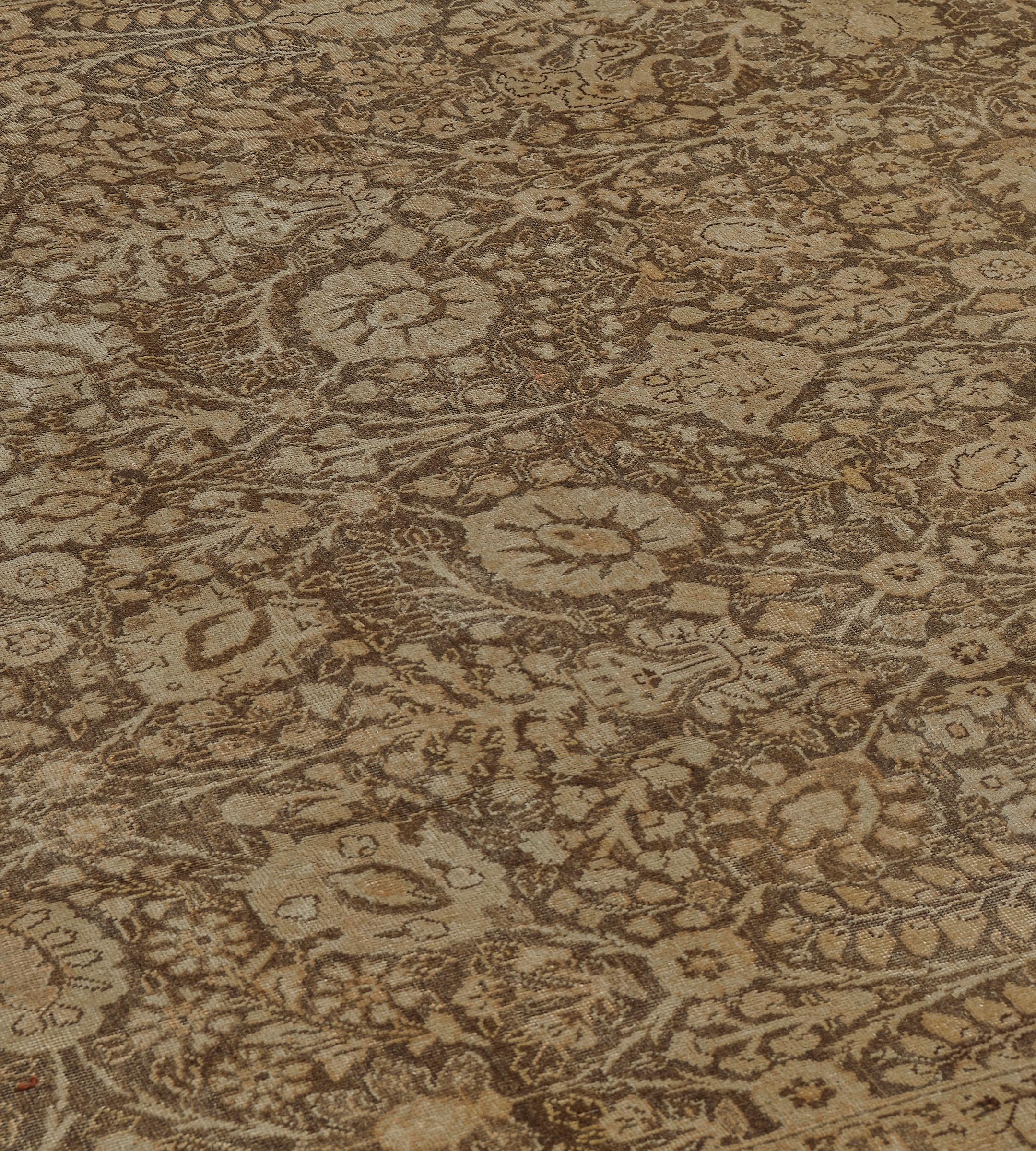 Tapis de Tabriz du début du XXᵉ siècle provenant du nord-ouest de la Perse en vente 1
