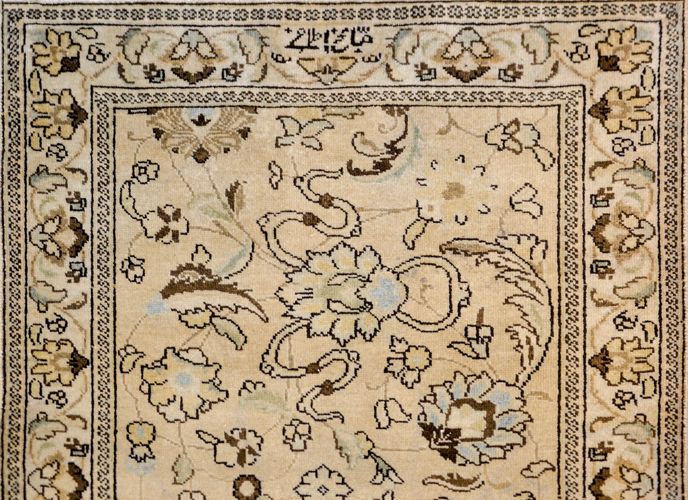 Early 20th Century Tabriz Runner In Good Condition For Sale In Chicago, IL