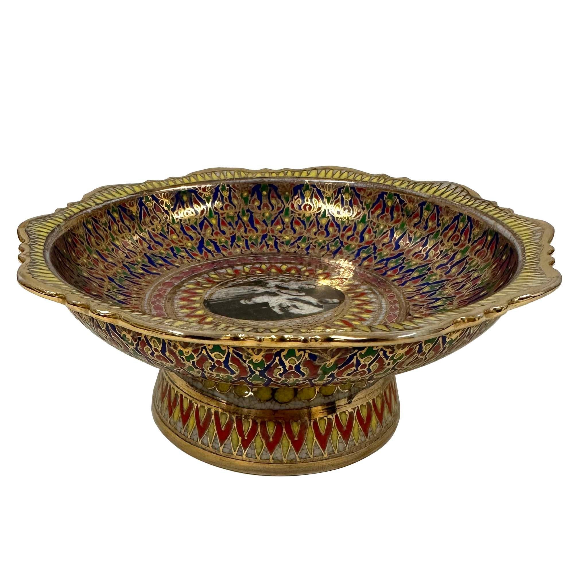 Aesthetic Movement Early 20th Century Tai Benjarong porcelain bowl with Marks on the bottom For Sale