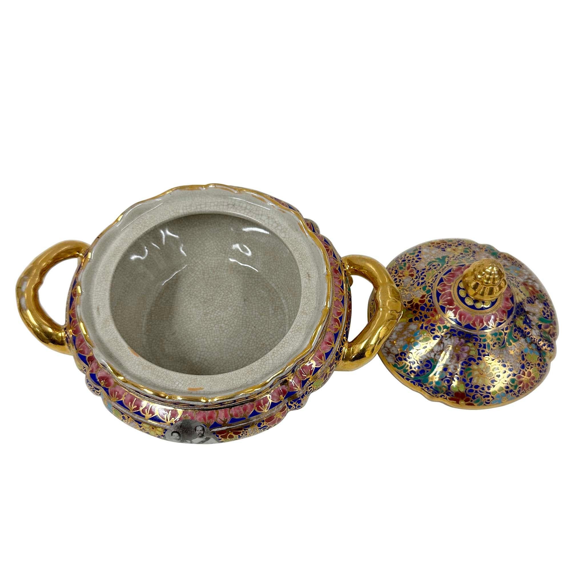 Early 20th Century Tai Benjarong porcelain Soup Tureen For Sale 1