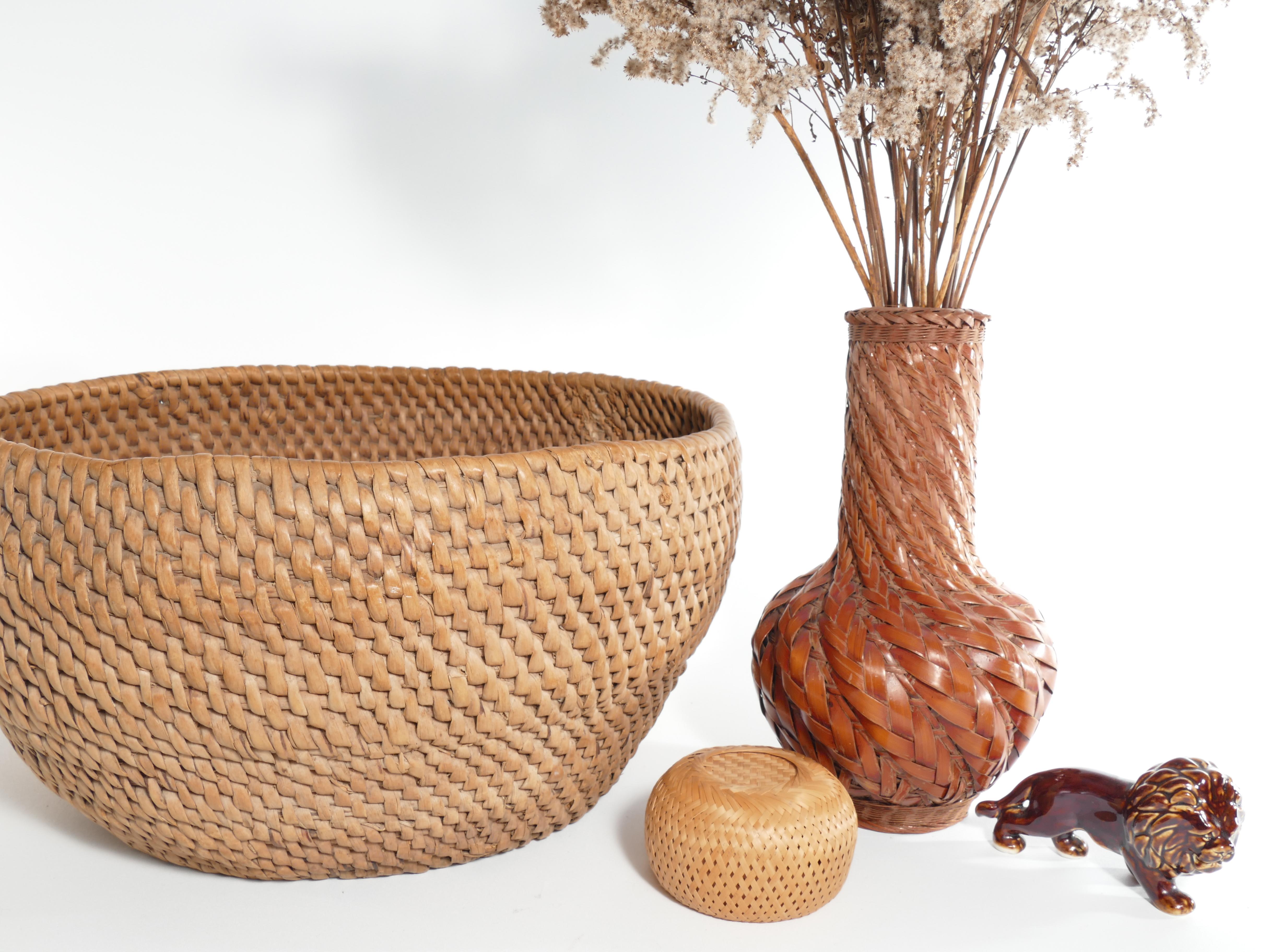 Vaso Ikebana di bambù intrecciato giapponese del periodo Taisho/Showa dei primi del Novecento in vendita 2
