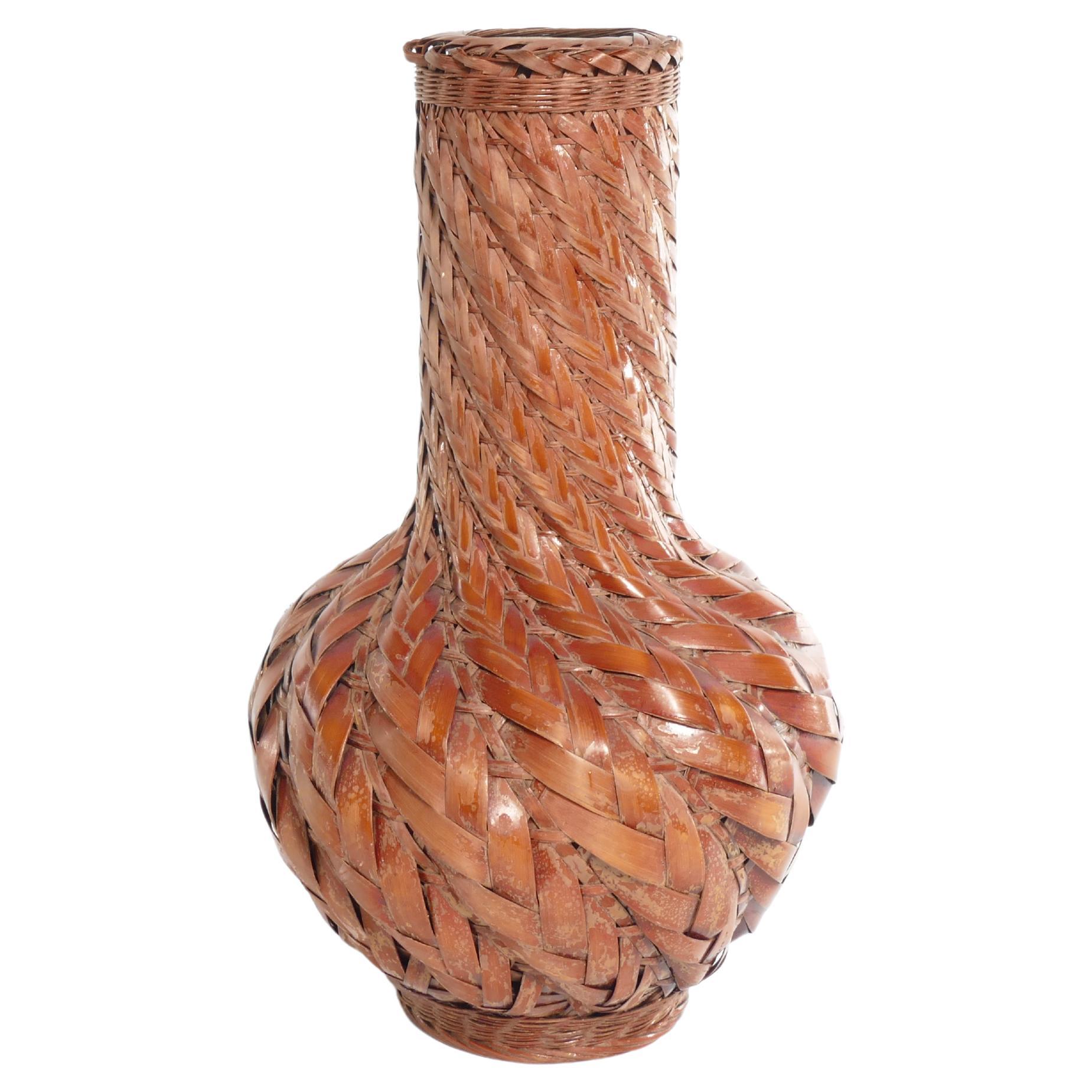 Hand-Woven Early 20th Century Taisho/Showa Period Japanese Woven Bamboo Ikebana Vase For Sale