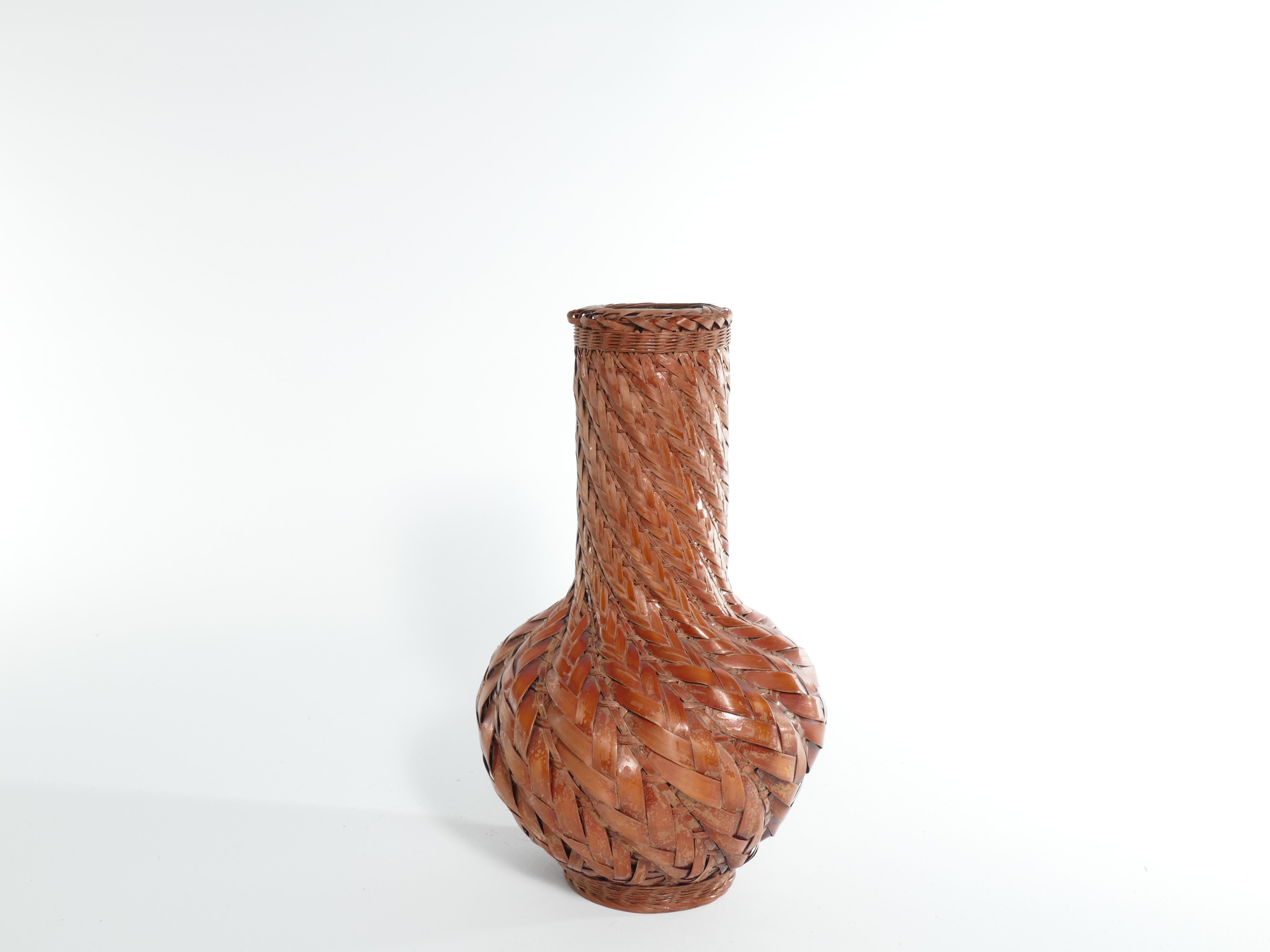 20ième siècle Vase en bambou Ikebana tissé japonais du début du 20e siècle, période Taisho/Showa en vente