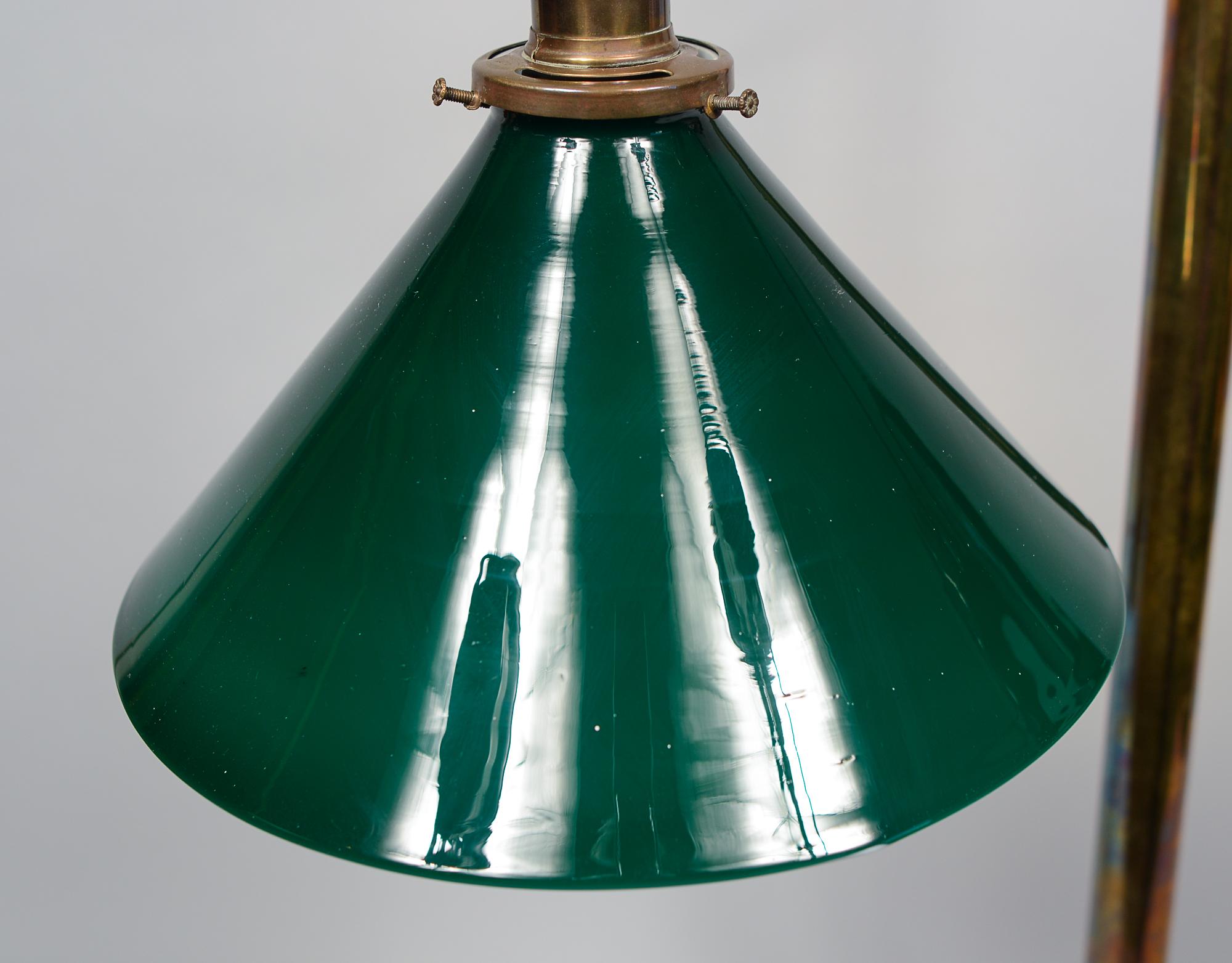 Lampe de bureau en laiton pour banquier du début du 20e siècle Bon état - En vente à San Mateo, CA