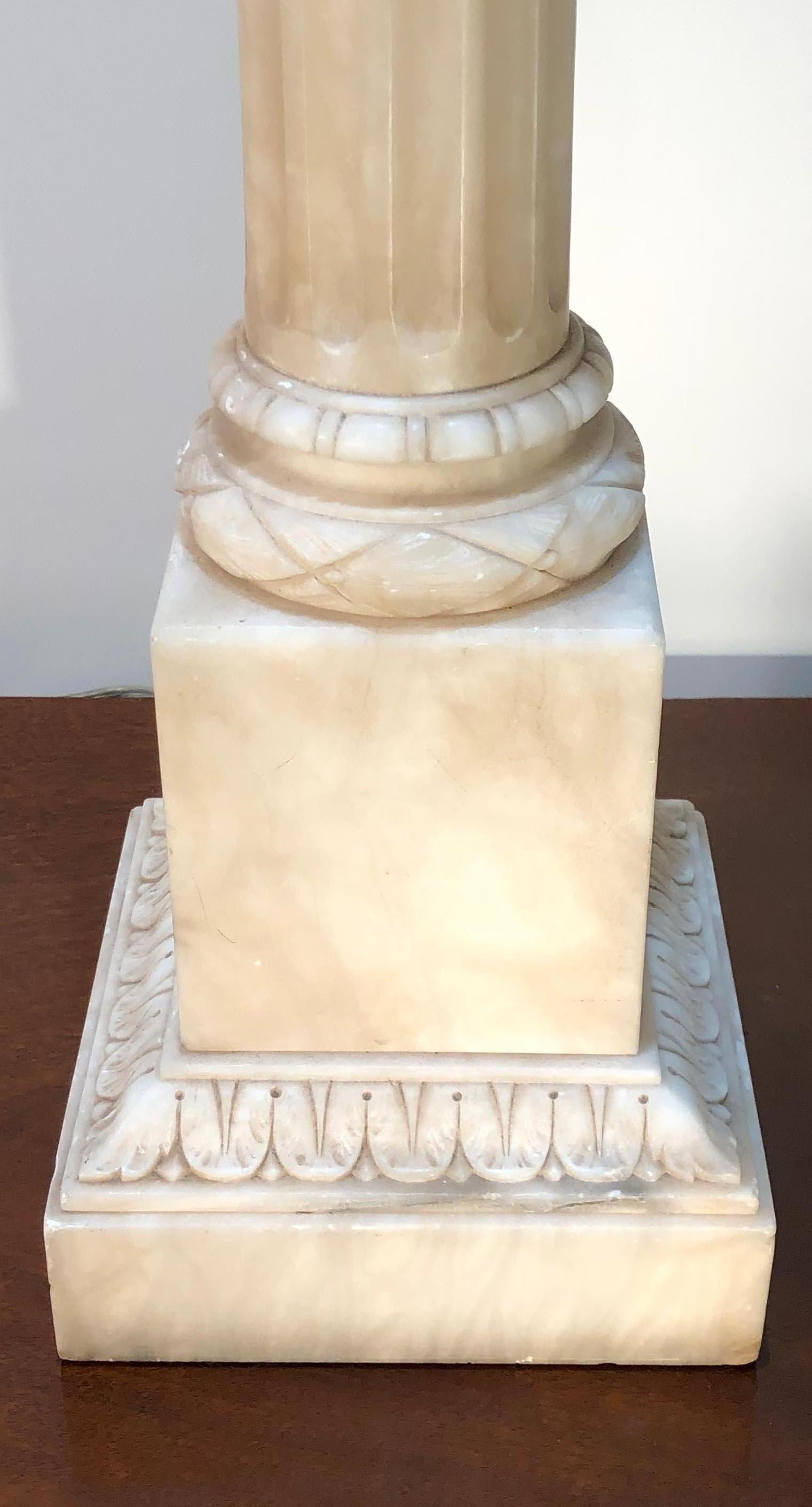 Classical Roman Early 20th Century Tall Column Alabaster Lamp