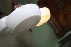 Luminaires de pendentifs en verre opalin du début du 20e siècle à pompons