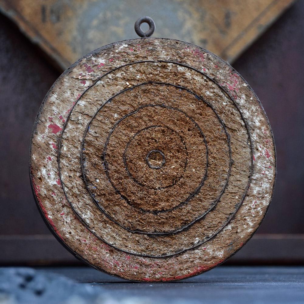 Early 20th Century Tavern Dart Board In Distressed Condition In London, GB