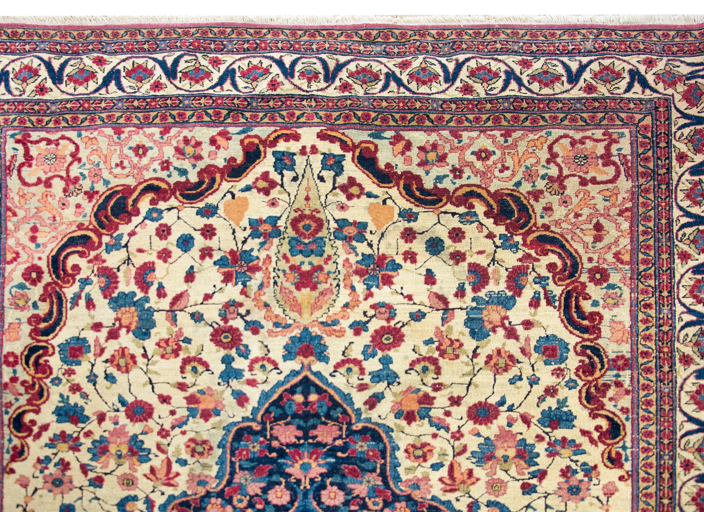 Early 20th Century Tehran Rug For Sale 3