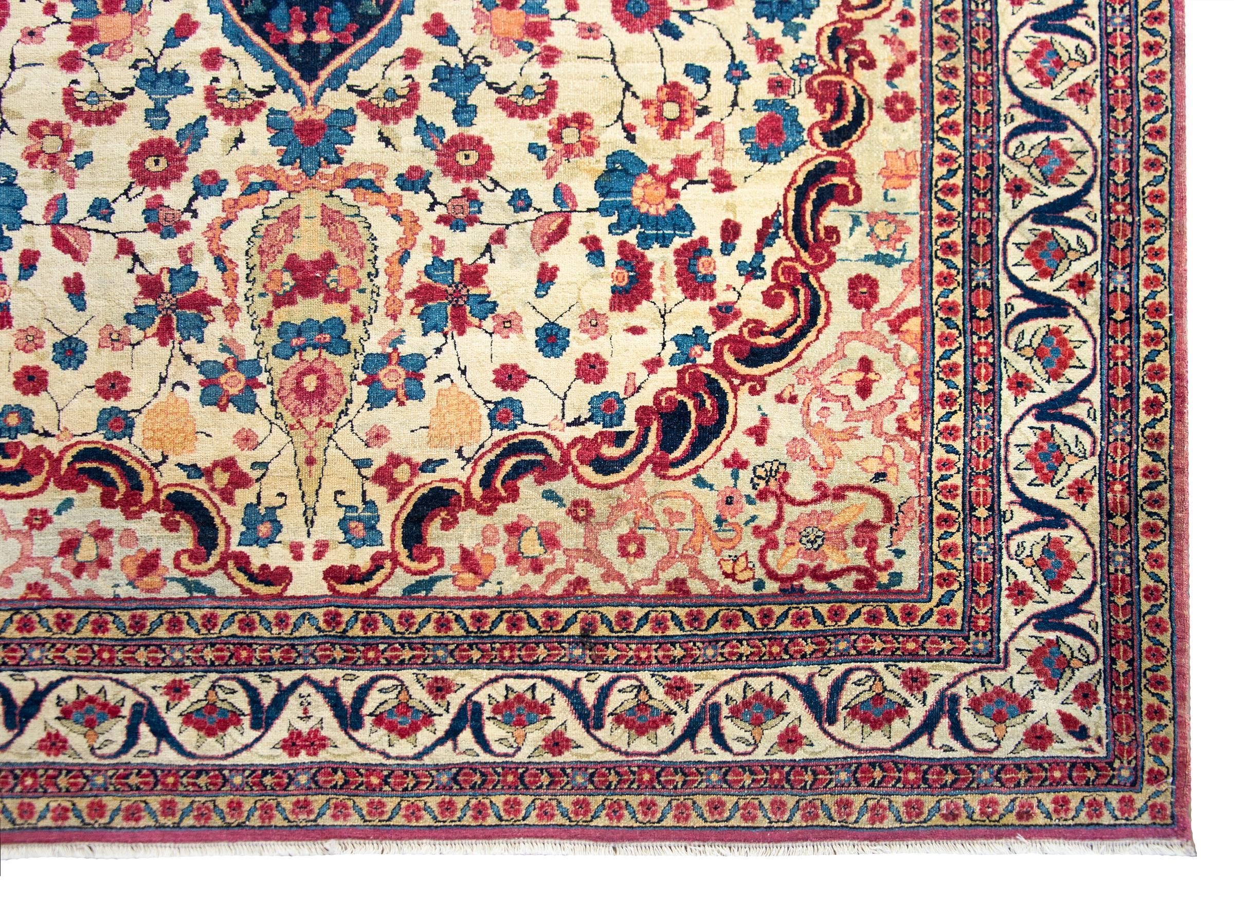 Early 20th Century Tehran Rug For Sale 6