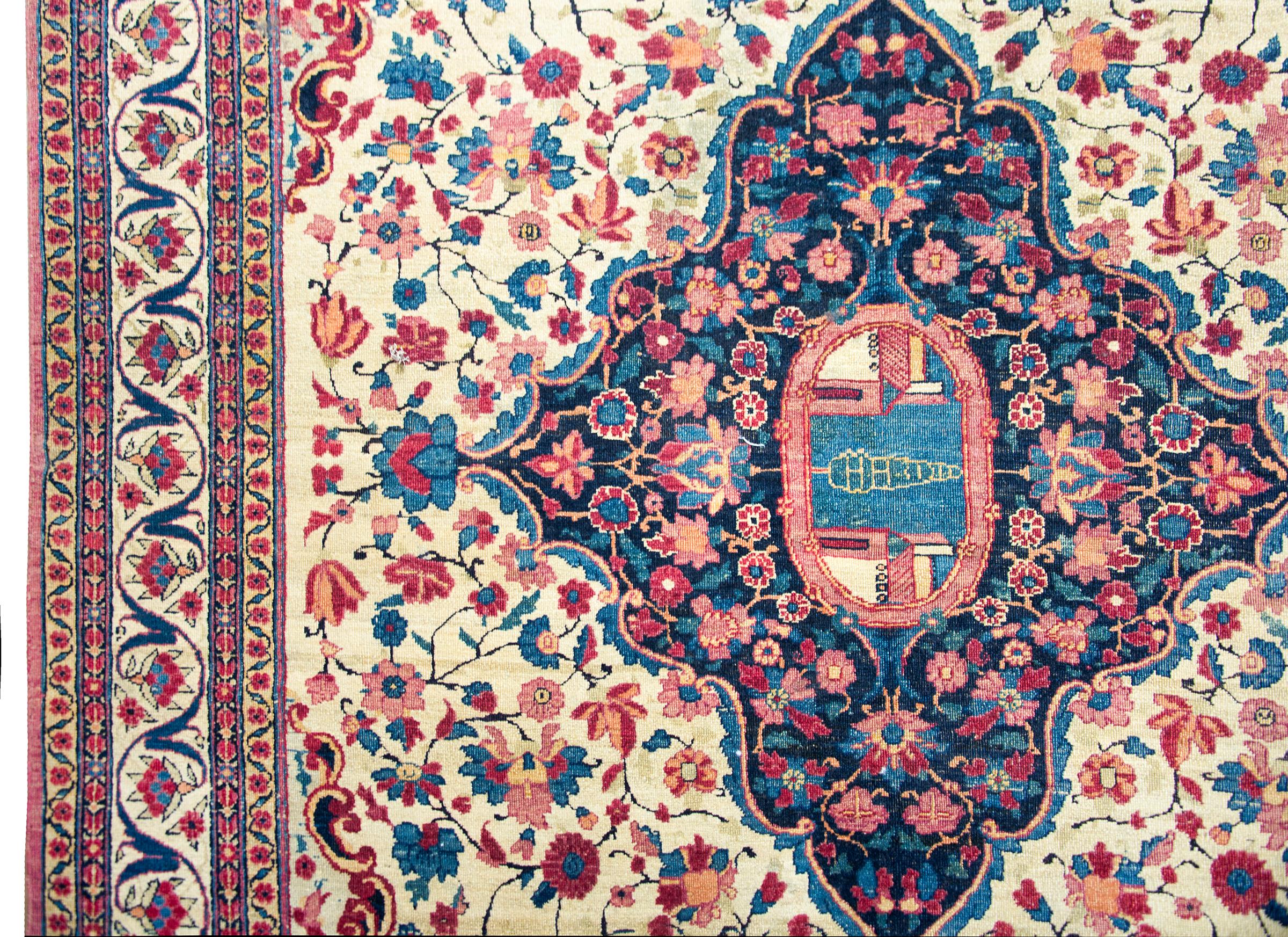 Early 20th Century Tehran Rug In Good Condition For Sale In Chicago, IL