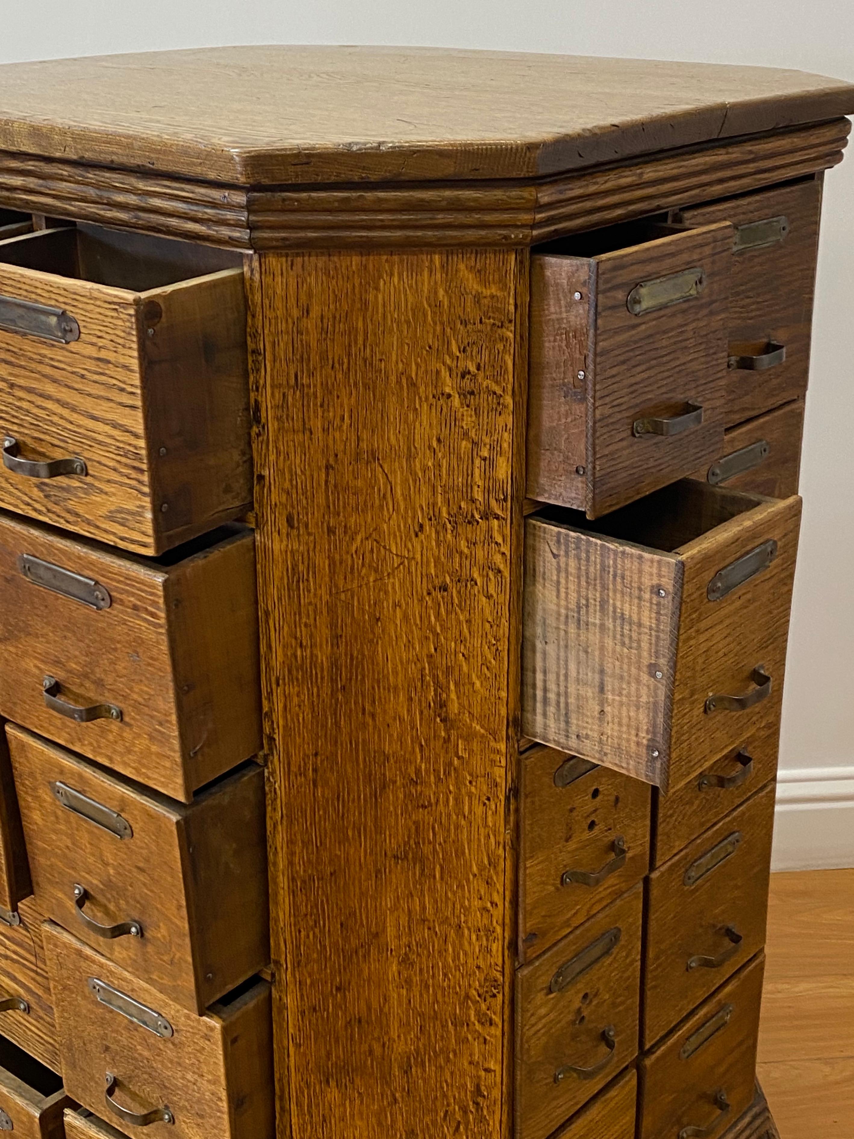 Early 20th Century Tennessee Oak Hardware Cabinet, circa 1910 In Good Condition In San Francisco, CA