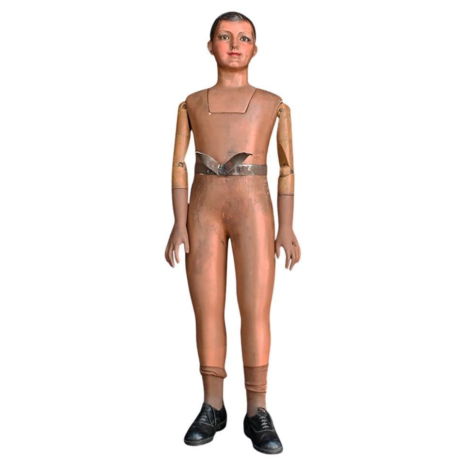 Mannequin de présentation de magasin parisien en terre cuite du début du 20e siècle