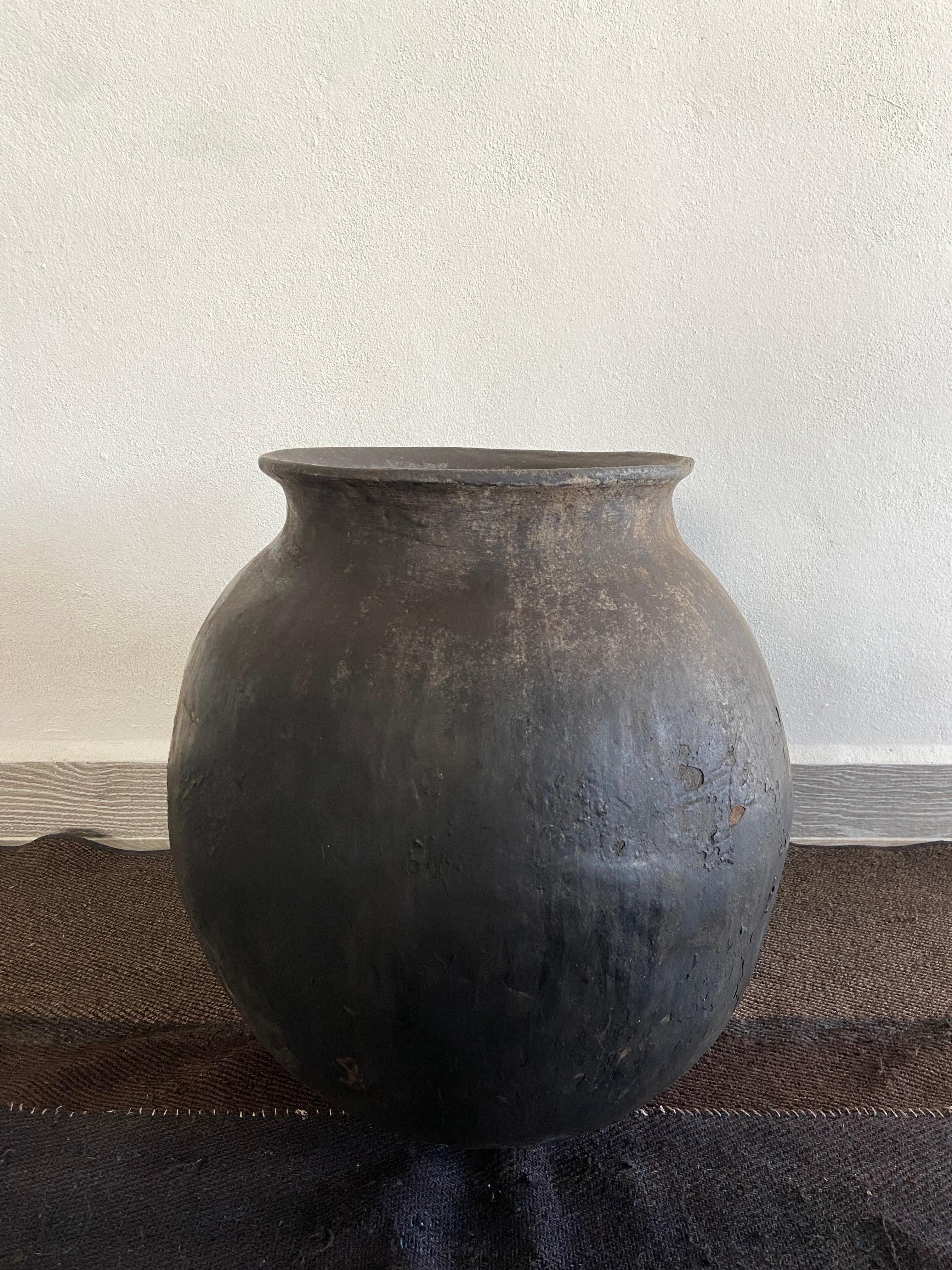 Early 20th Century Terracotta Water Jar from Mexico 5
