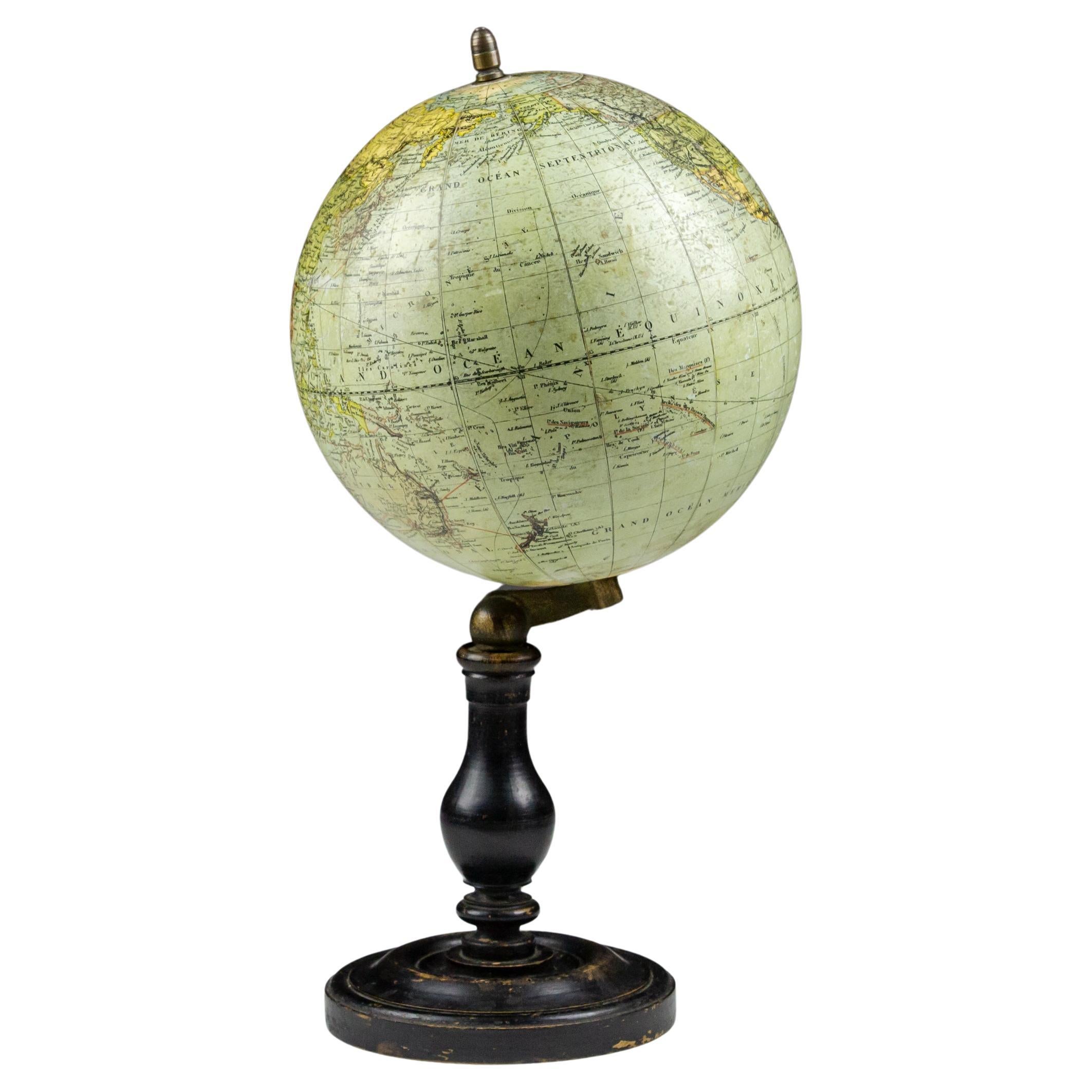 Globe terrestre du début du 20e siècle par G. Thomas Paris
