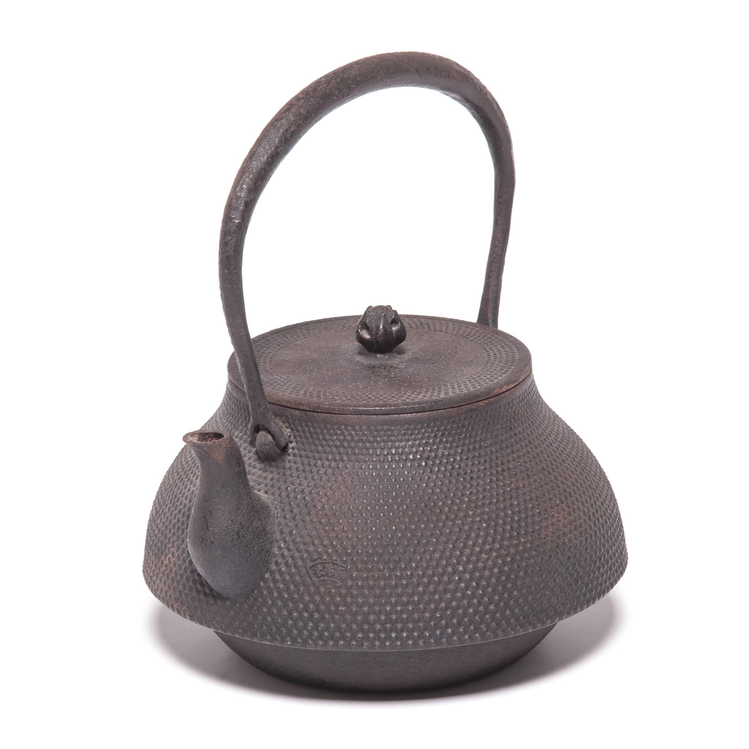 Meiji Textured Japanese Tetsubin Teapot with Lotus Bud Knob, c. 1900 For Sale