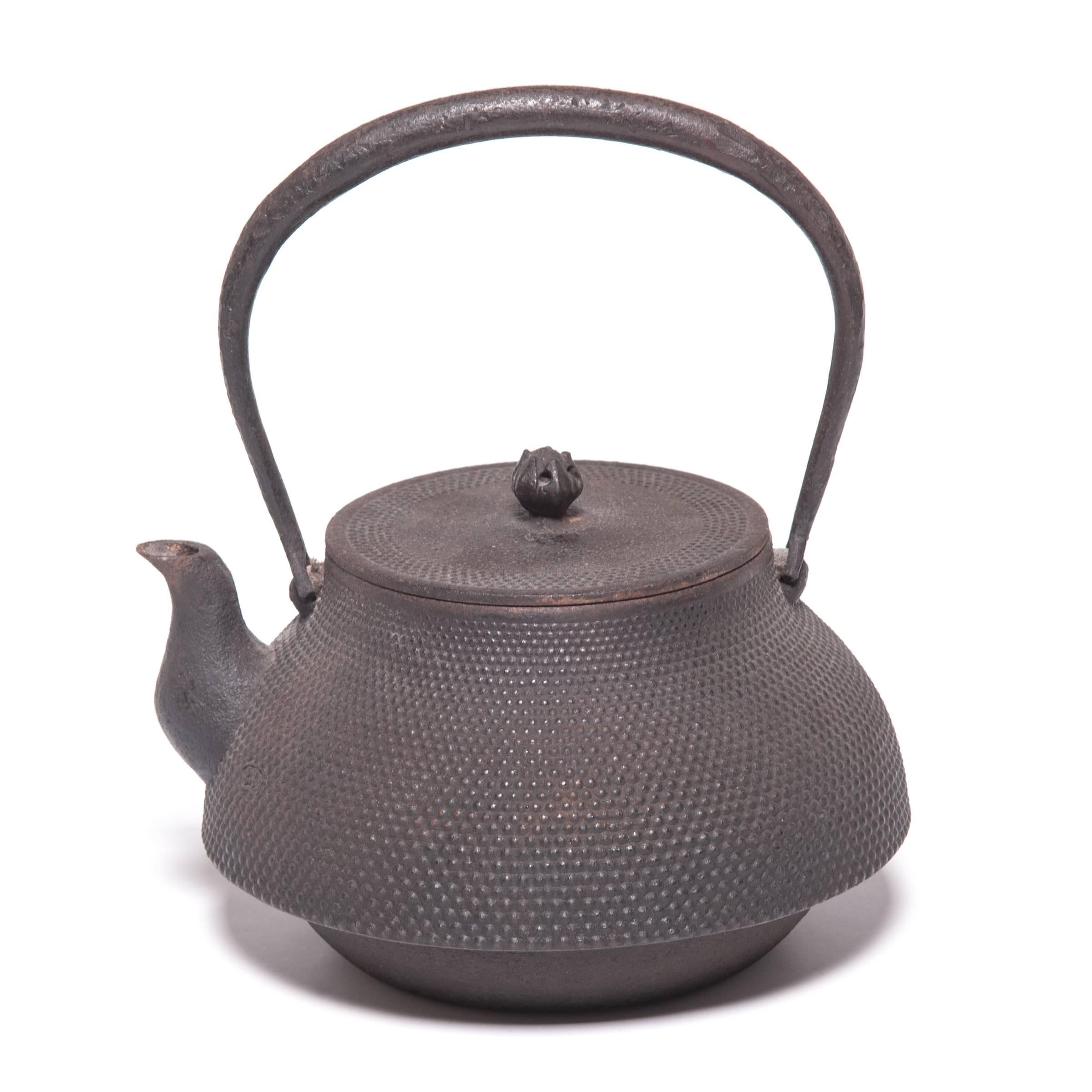 Cast Textured Japanese Tetsubin Teapot with Lotus Bud Knob, c. 1900 For Sale