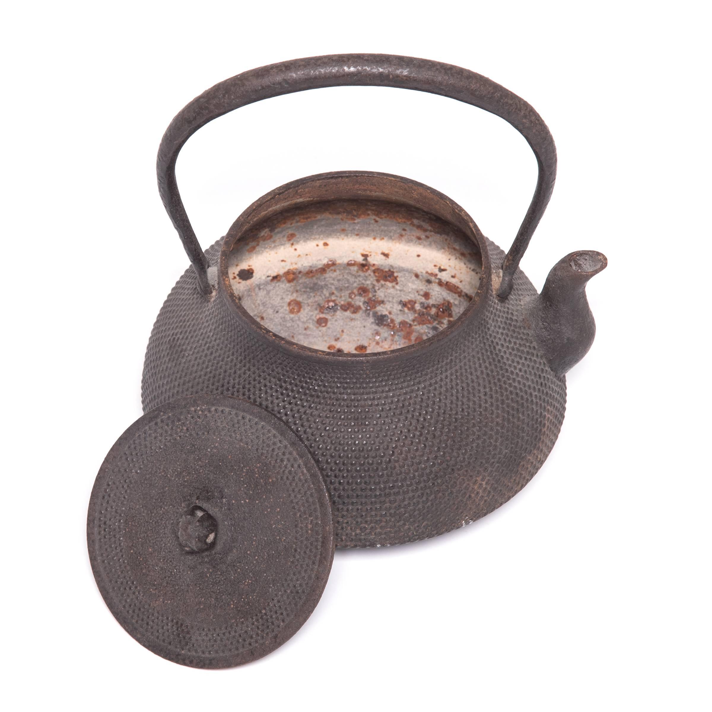 Bronze Textured Japanese Tetsubin Teapot with Lotus Bud Knob, c. 1900 For Sale