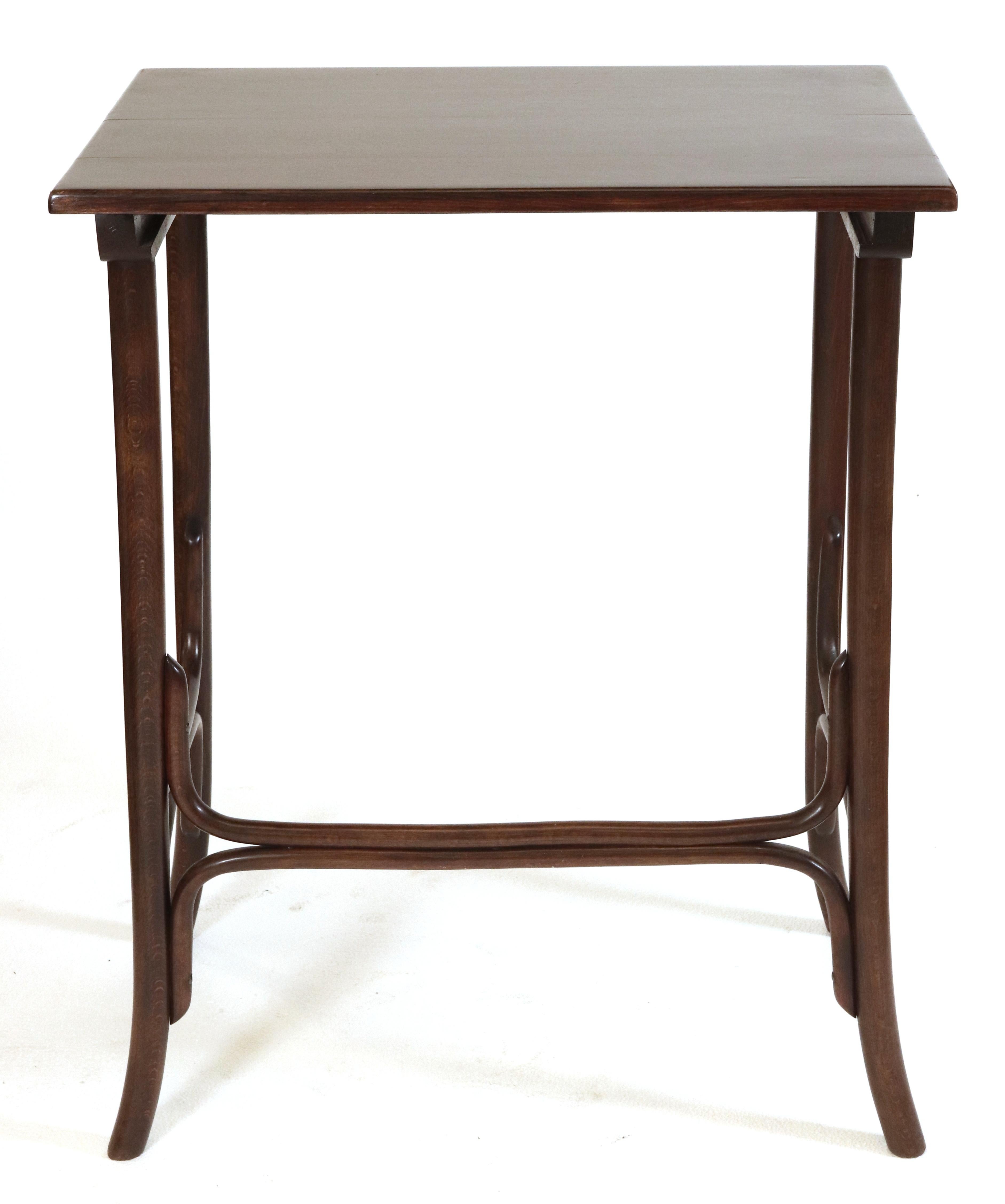 Early 20th Century Thonet Bentwood Oak Nesting Tables 7