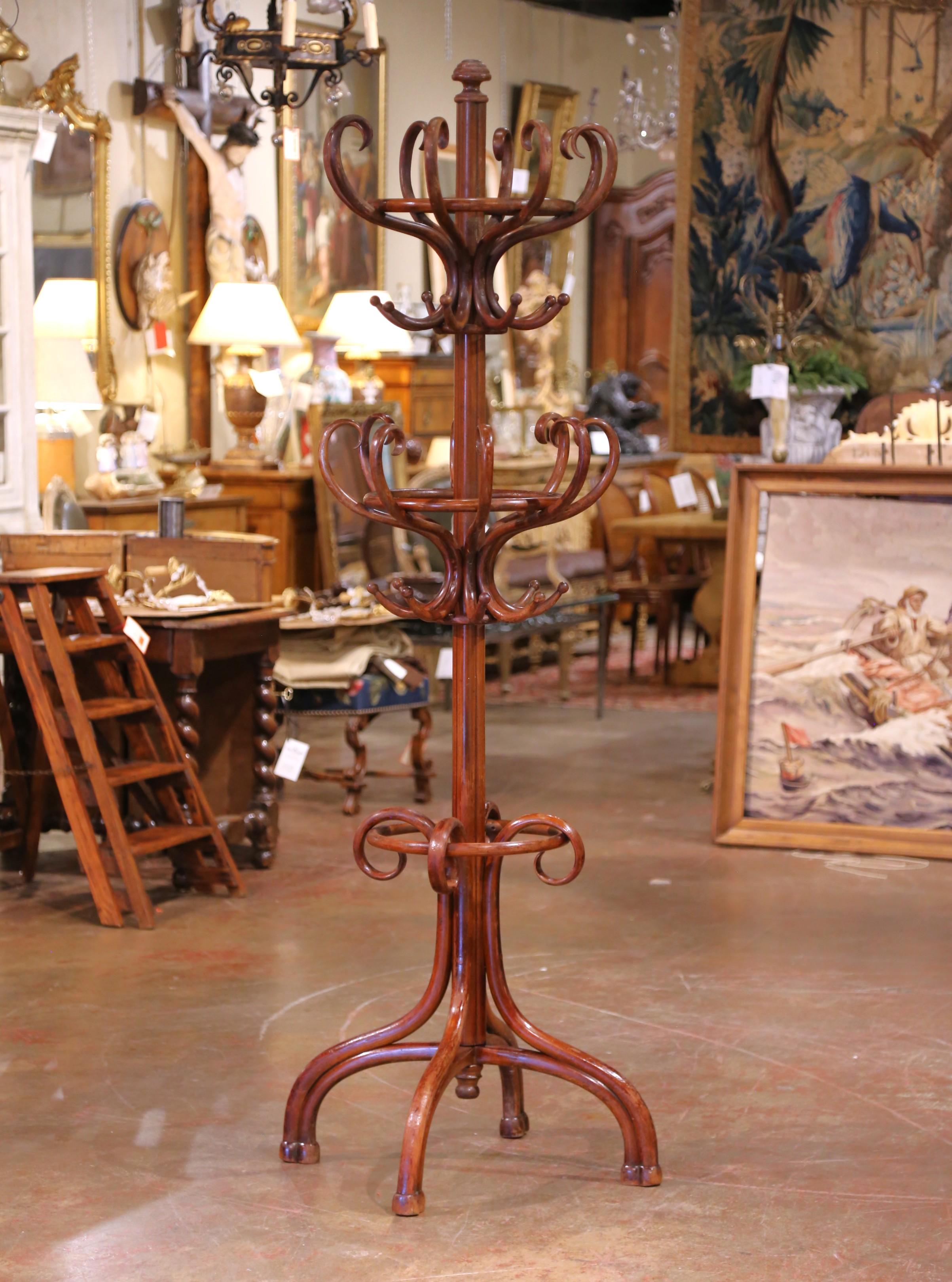 Hand-Carved Early 20th Century Thonet Style Two-Tiered Bentwood Hall Tree Coat Stand For Sale