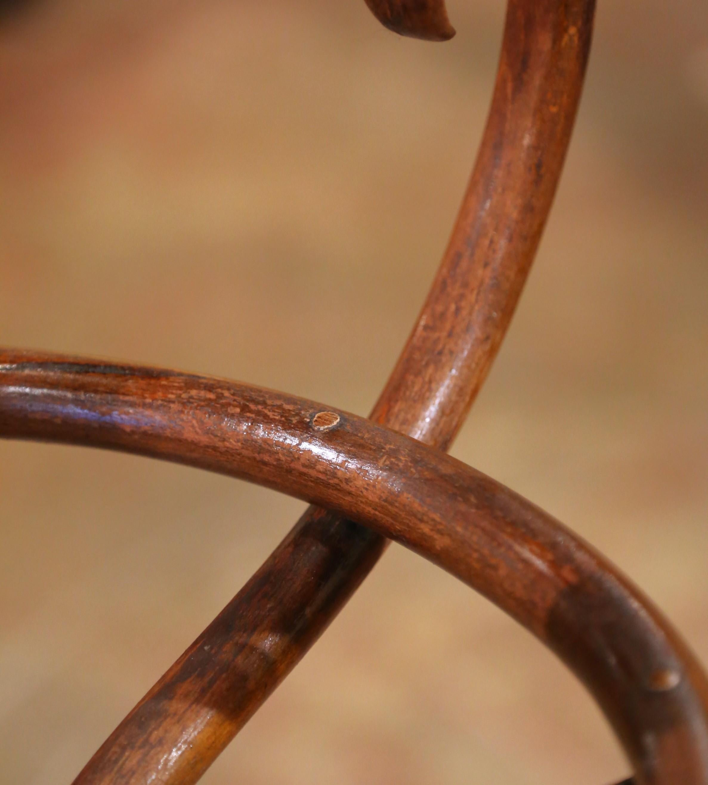 Early 20th Century Thonet Style Two-Tiered Bentwood Hall Tree Coat Stand For Sale 2