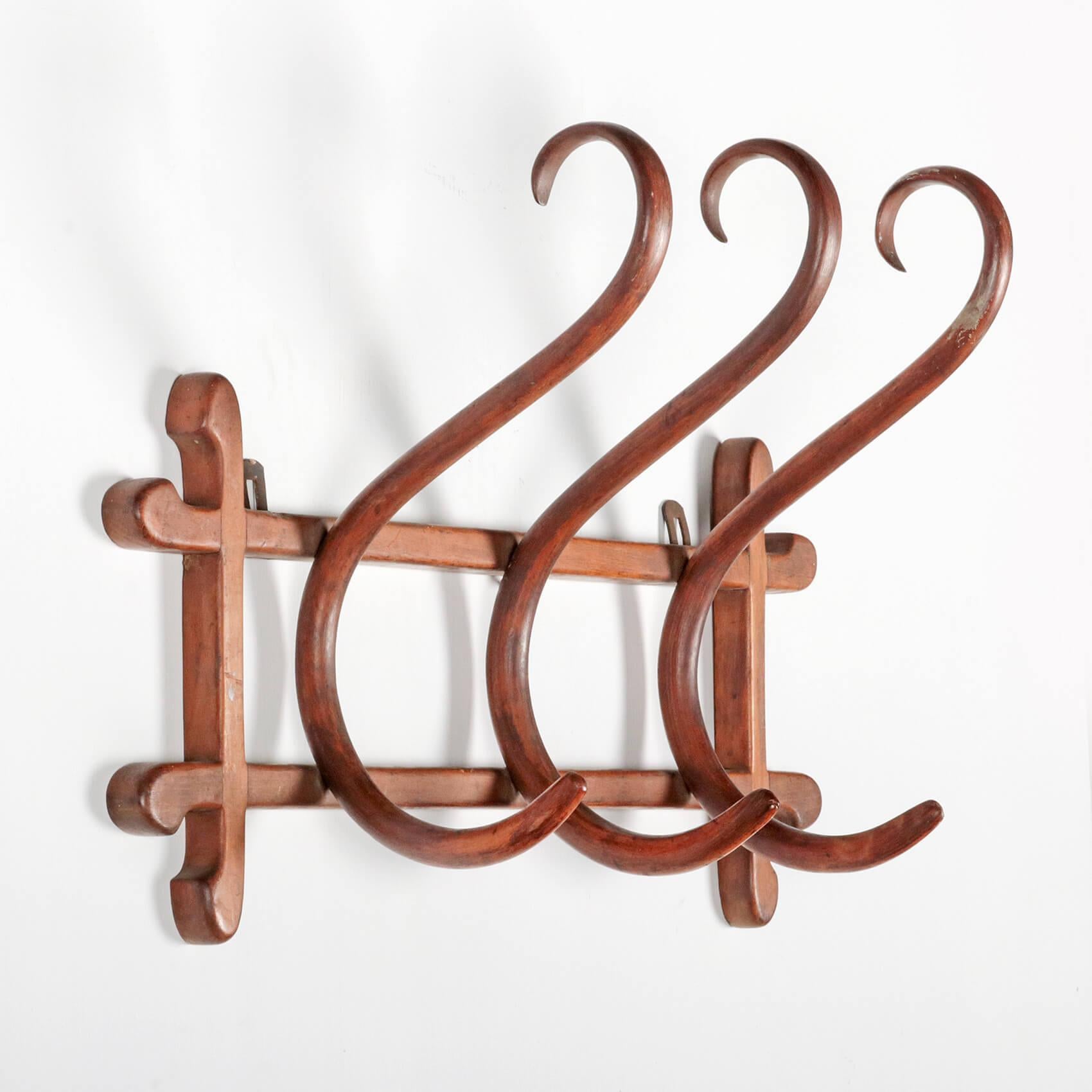 Coatrack signed Thonet No 11031 - bentwood. Beechwood. 
Original piece, Classic design.