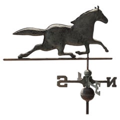 Veleta tridimensional de cobre con forma de caballo, de principios del siglo XX