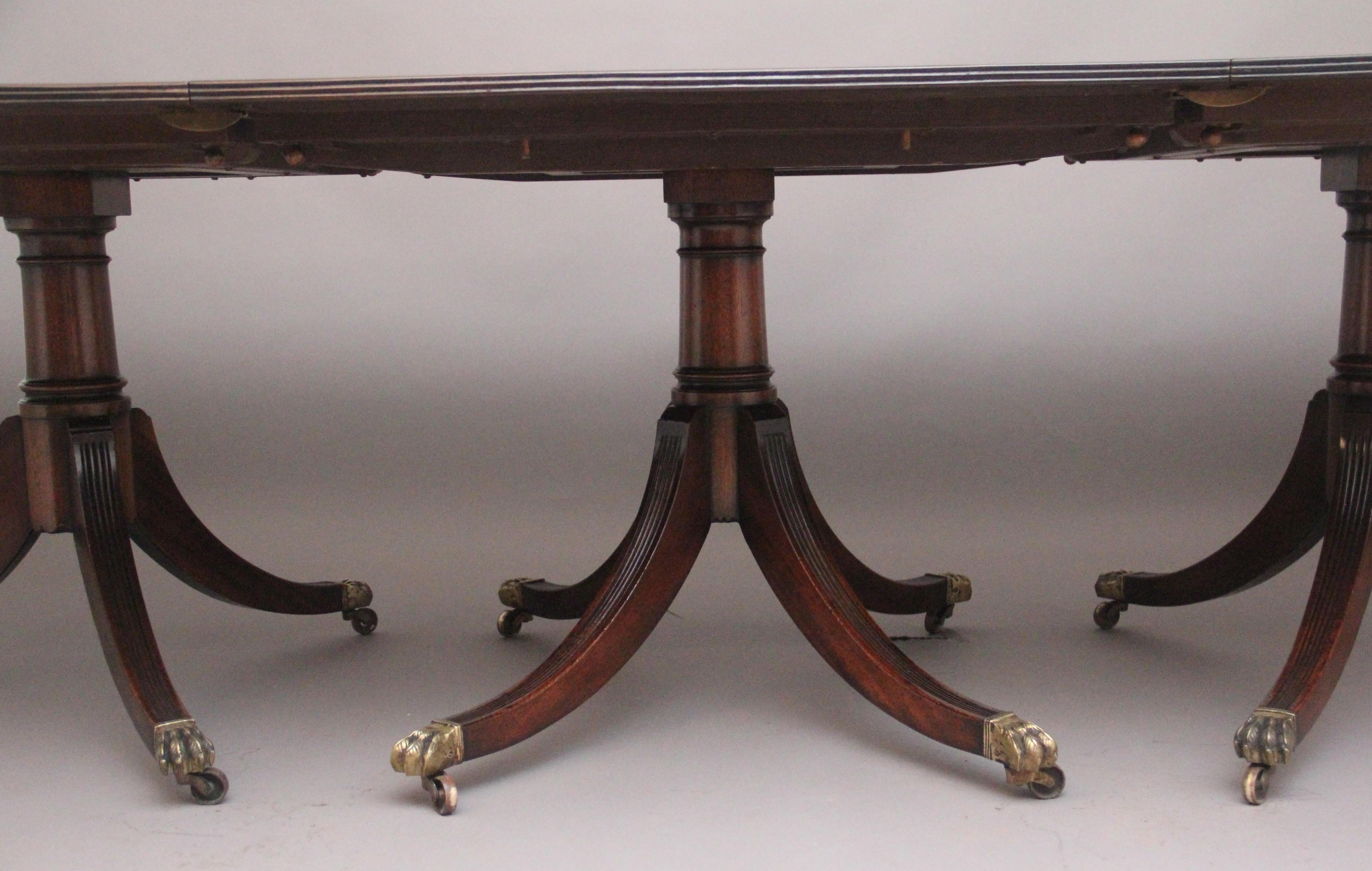 Early 20th Century three pedestal dining table For Sale 2