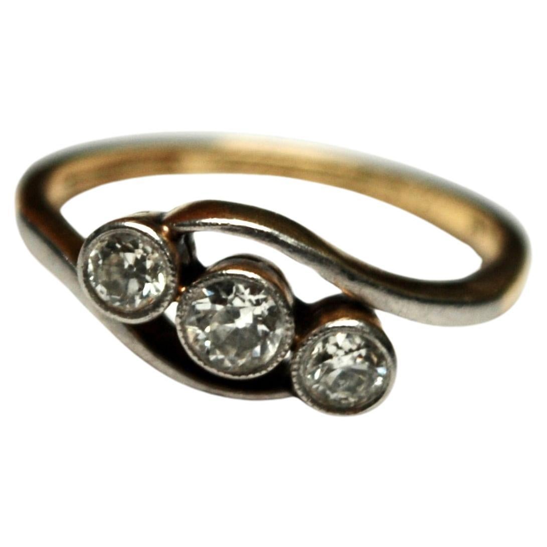 Early 20th Century Three Stone Diamond Ring For Sale